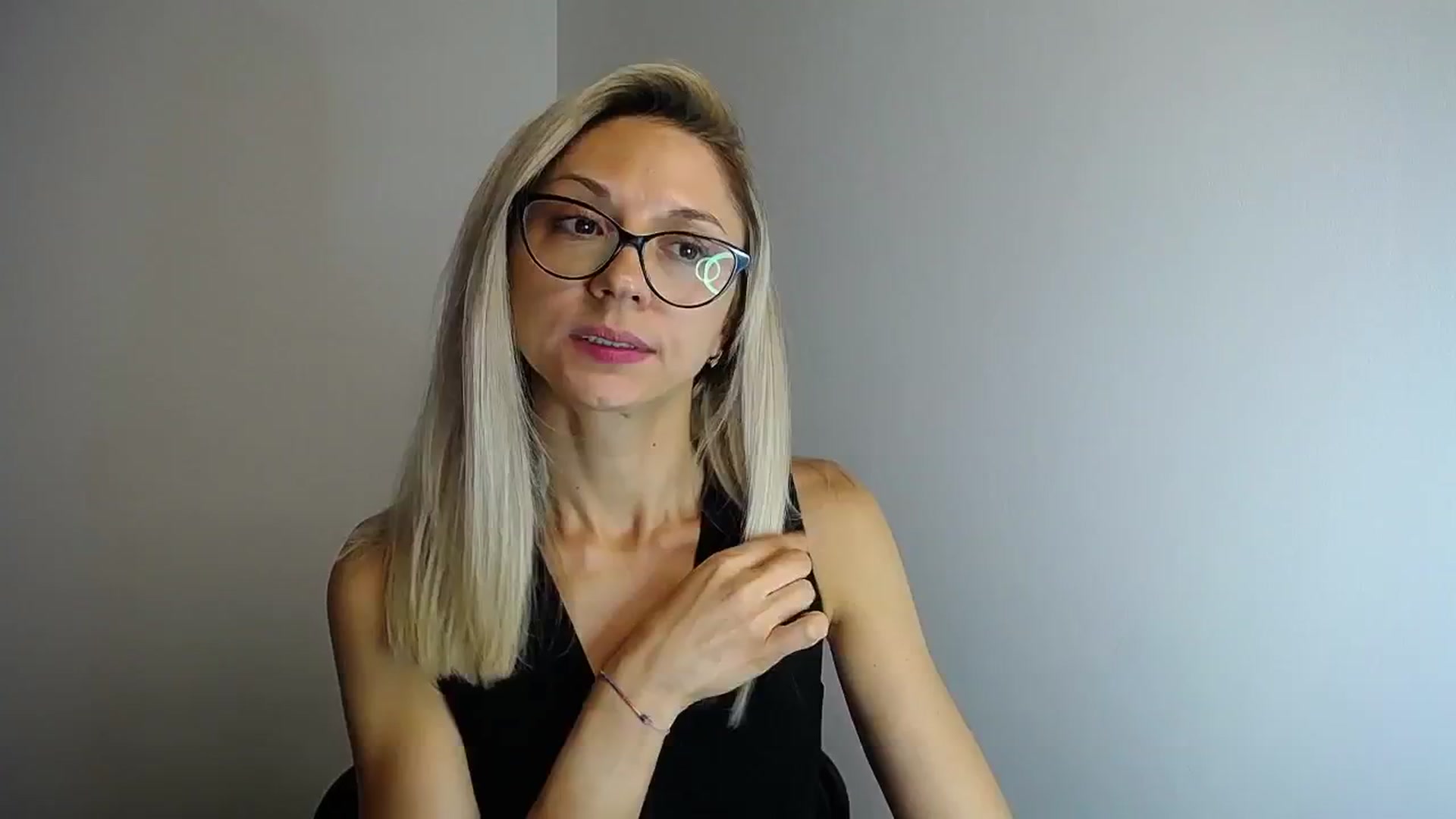 Gallery image thumbnail from Sunshine_alis's myfreecams stream on, 08/07/2024, 18:15 image 7 of 20