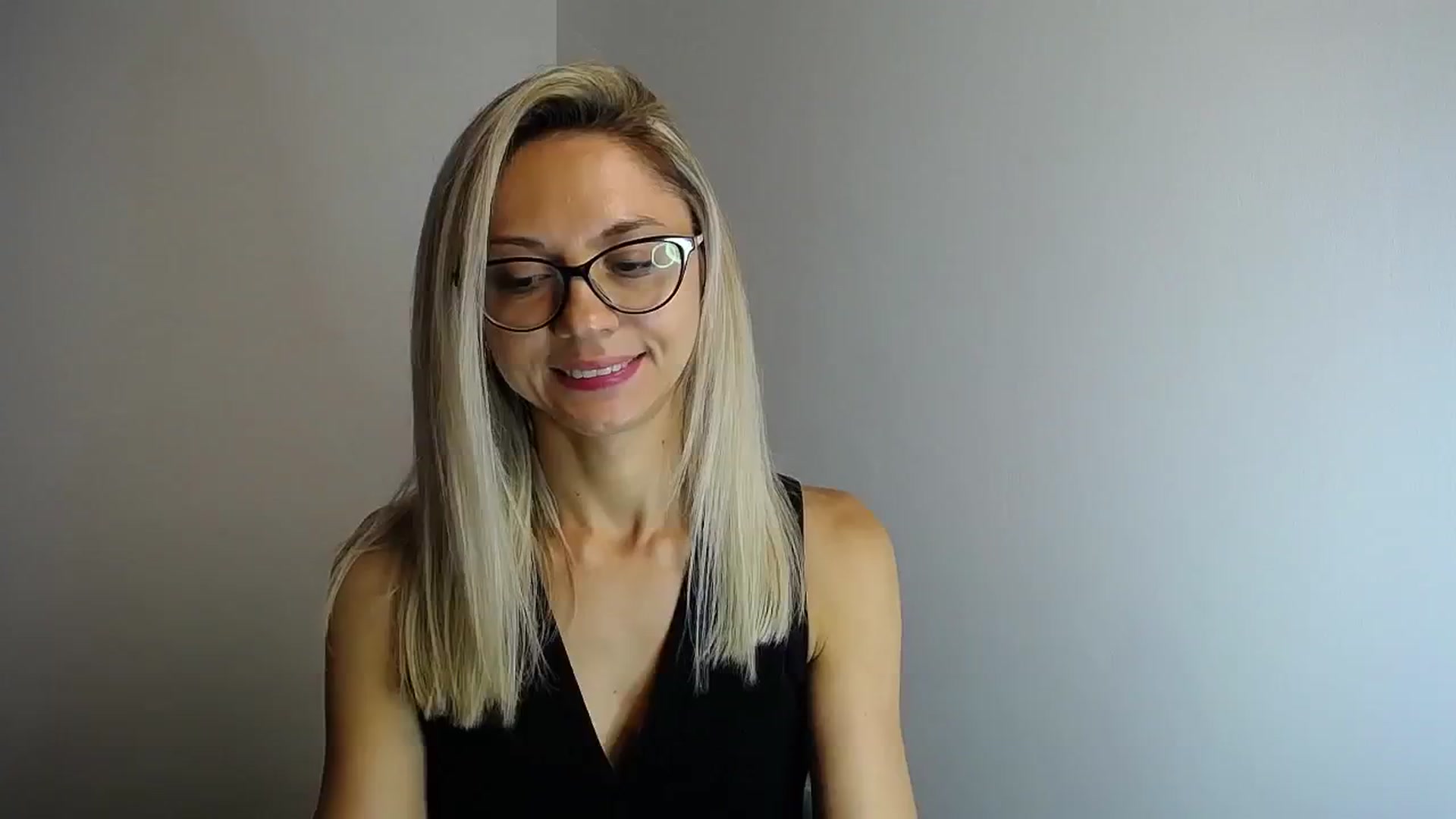 Gallery image thumbnail from Sunshine_alis's myfreecams stream on, 08/07/2024, 18:15 image 18 of 20