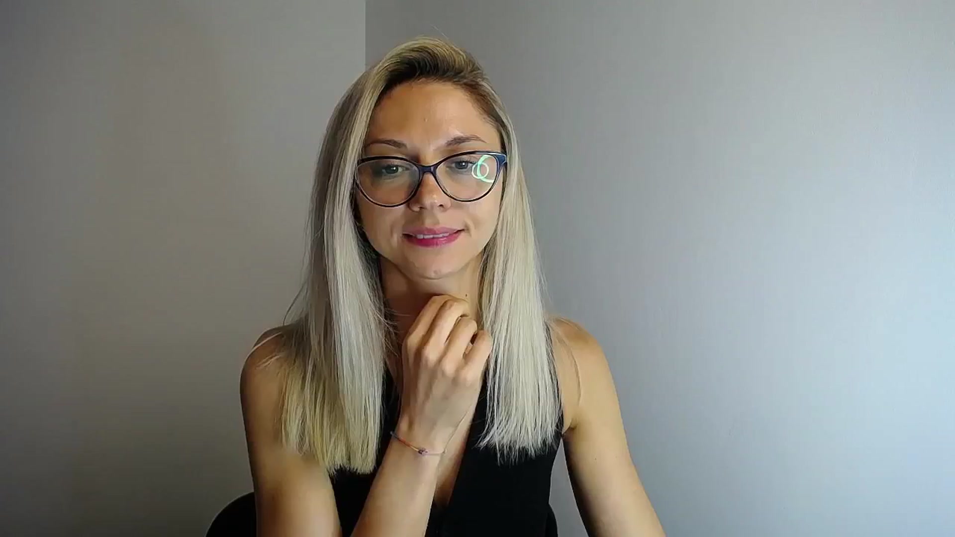 Gallery image thumbnail from Sunshine_alis's myfreecams stream on, 08/07/2024, 18:15 image 3 of 20