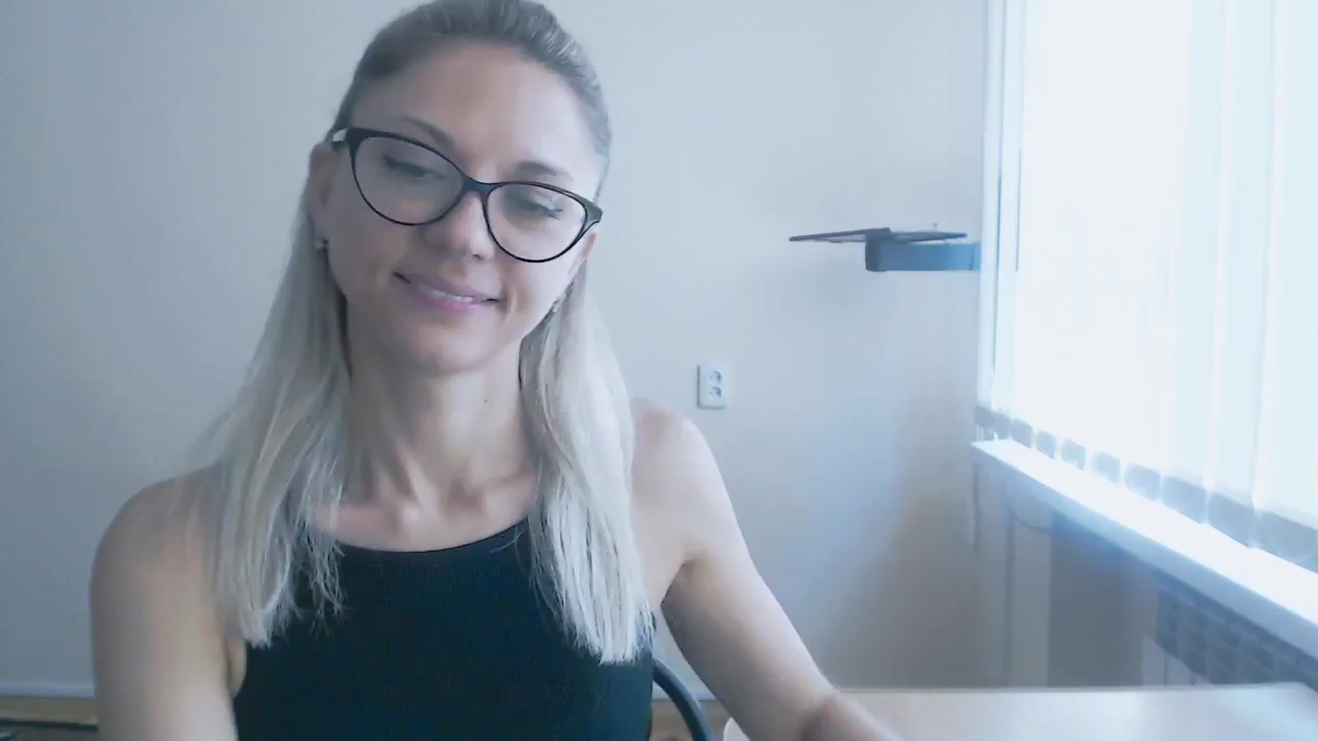 Gallery image thumbnail from Sunshine_alis's myfreecams stream on, 08/11/2024, 15:08 image 15 of 20
