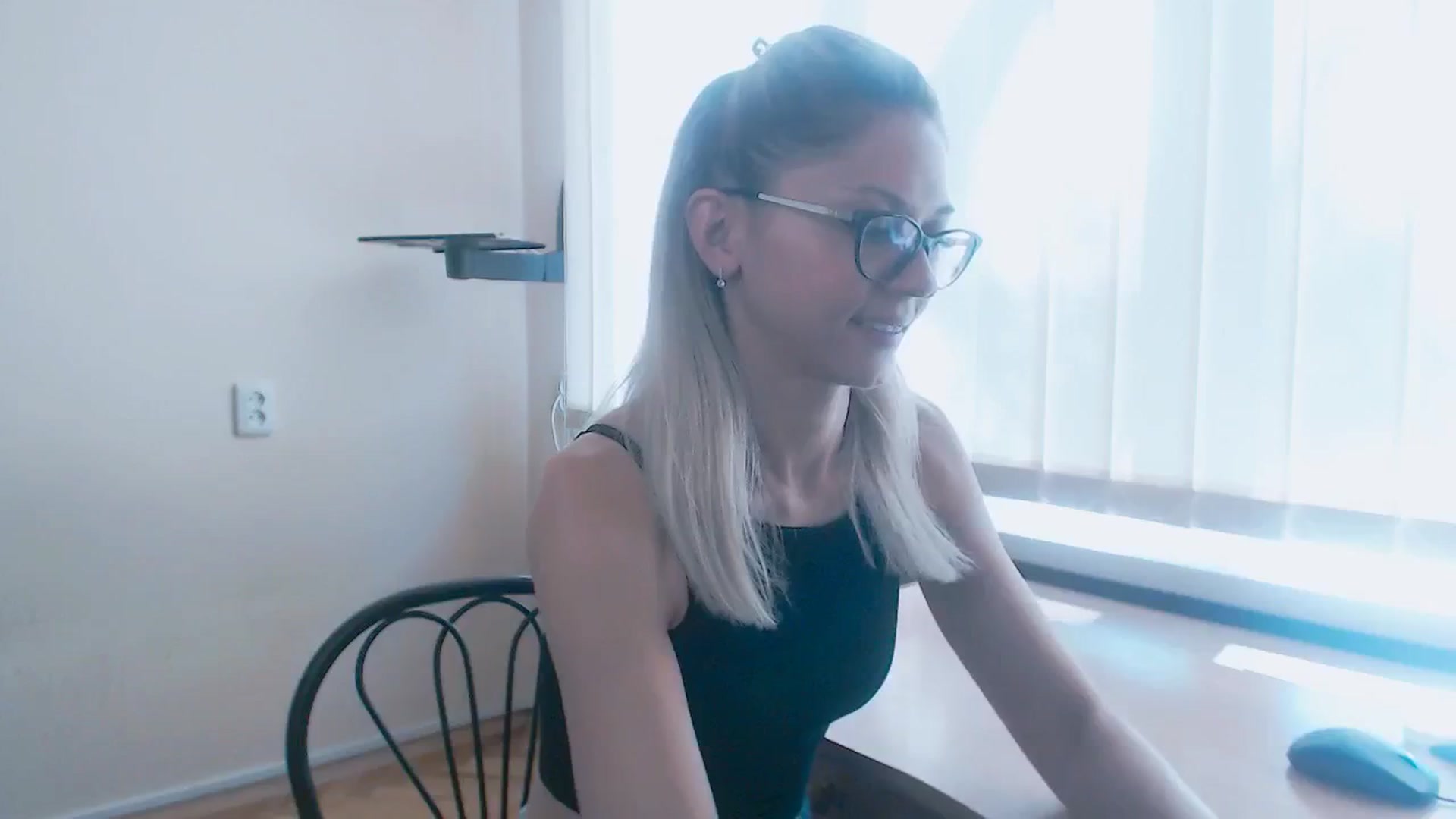 Gallery image thumbnail from Sunshine_alis's myfreecams stream on, 08/11/2024, 15:08 image 4 of 20
