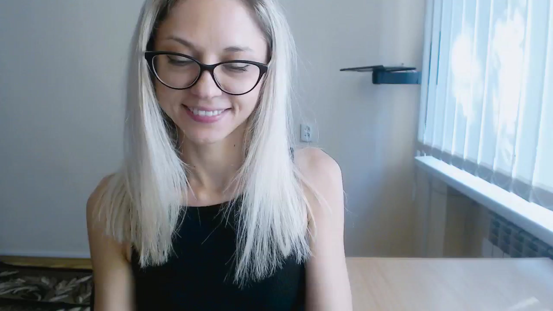 Gallery image thumbnail from Sunshine_alis's myfreecams stream on, 08/11/2024, 16:46 image 4 of 20