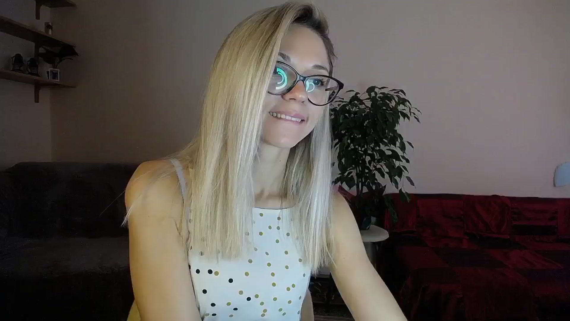 Gallery image thumbnail from Sunshine_alis's myfreecams stream on, 08/24/2024, 12:18 image 5 of 20