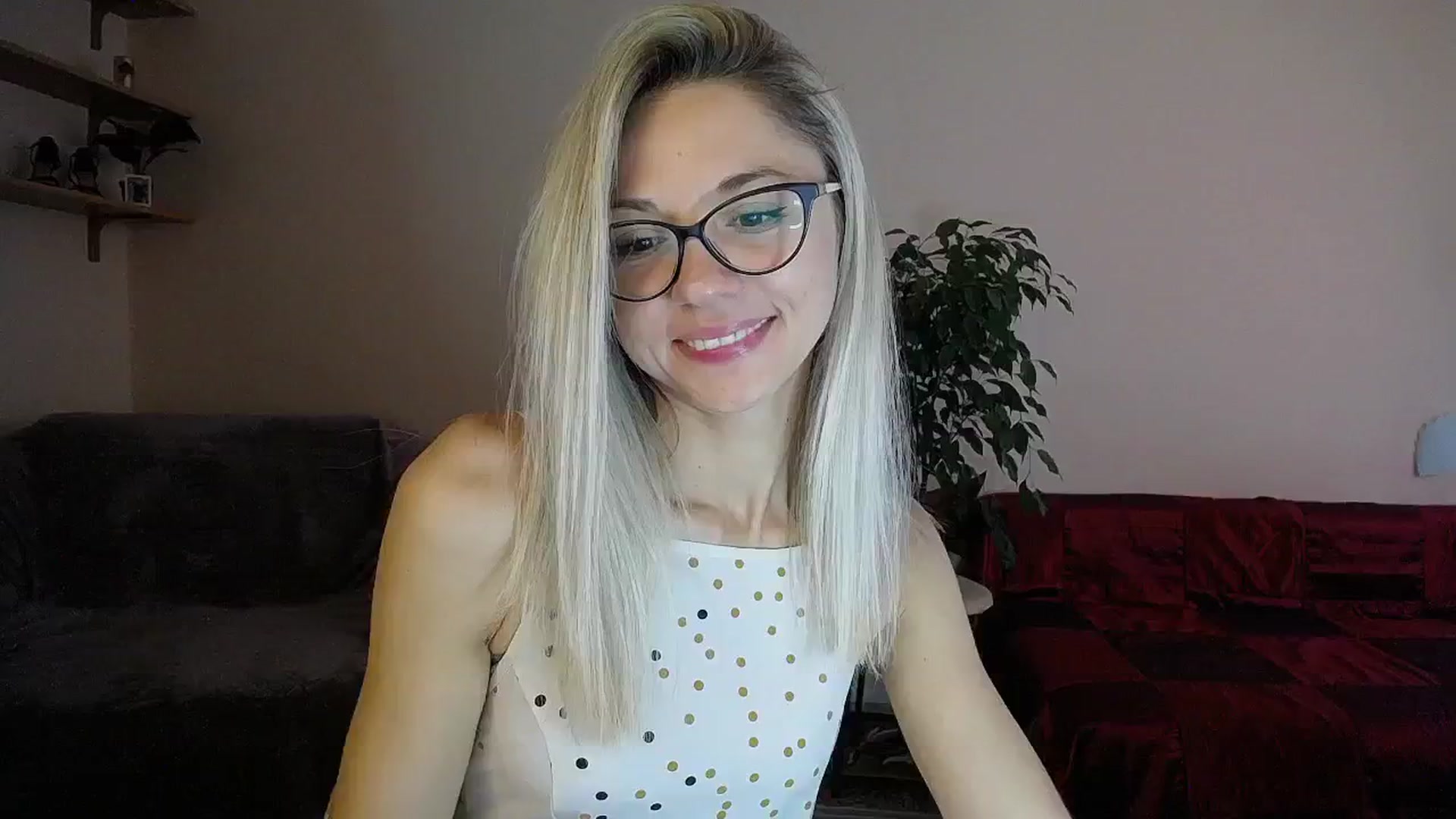Gallery image thumbnail from Sunshine_alis's myfreecams stream on, 08/24/2024, 12:18 image 8 of 20