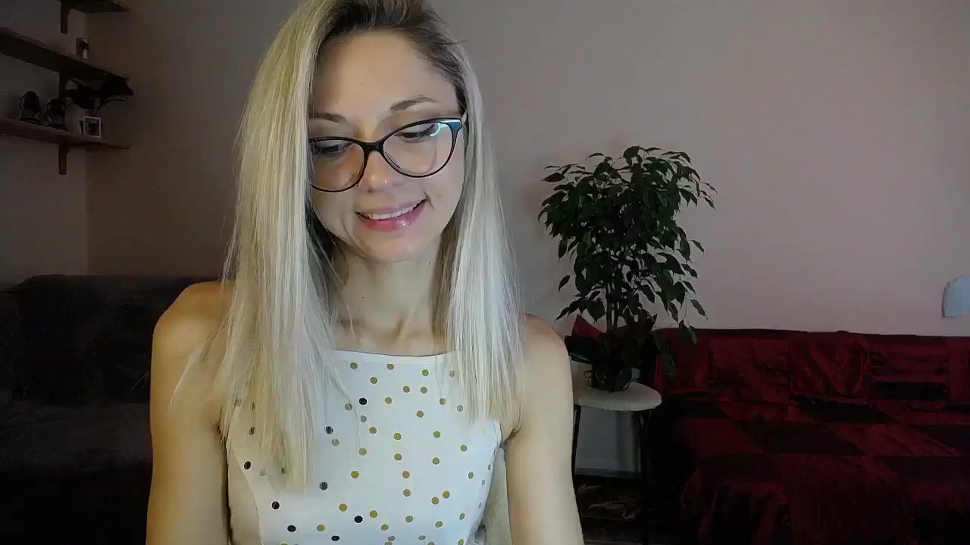 Gallery image thumbnail from Sunshine_alis's myfreecams stream on, 08/24/2024, 12:18 image 6 of 20