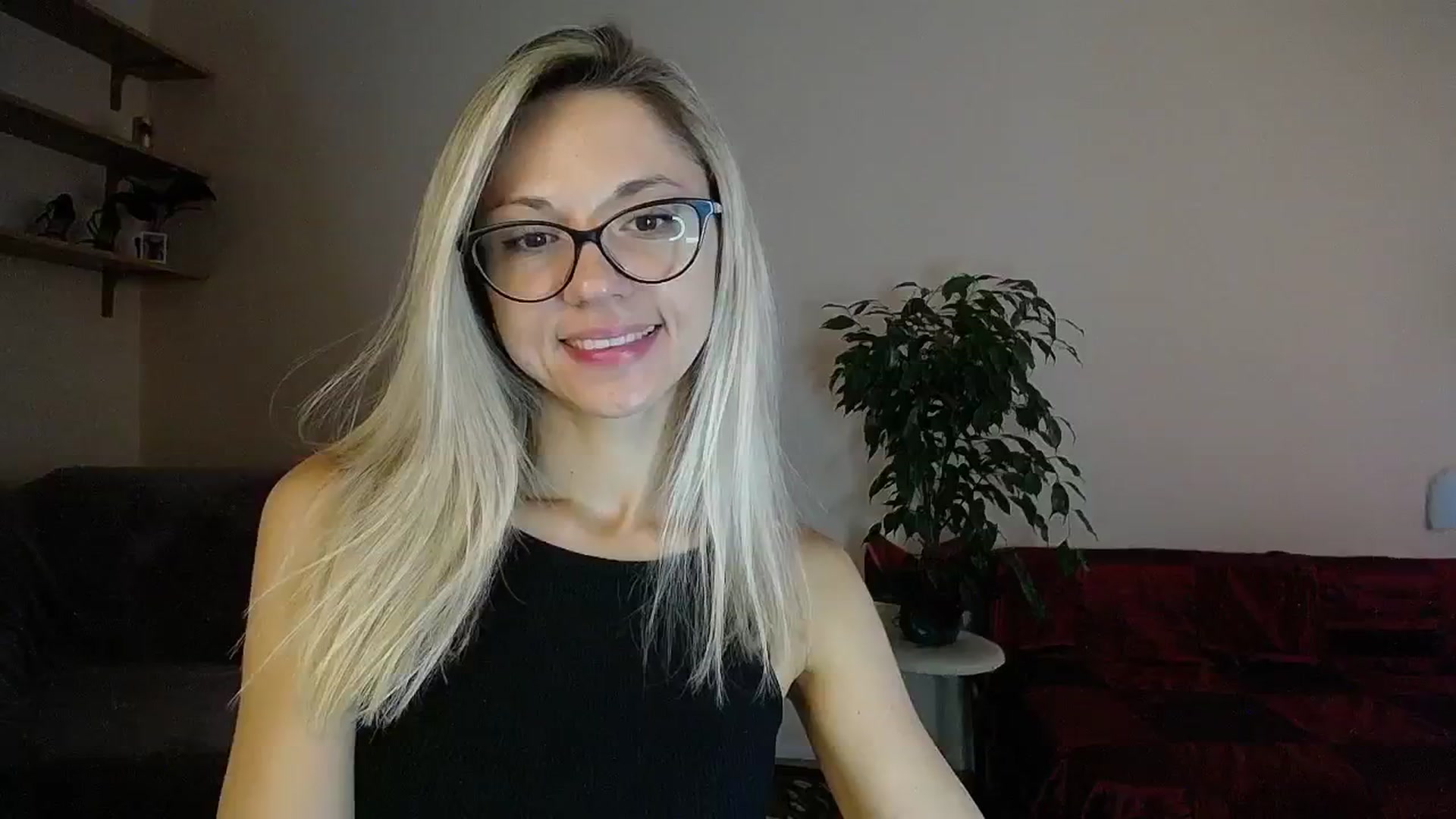 Gallery image thumbnail from Sunshine_alis's myfreecams stream on, 08/26/2024, 15:12 image 8 of 20