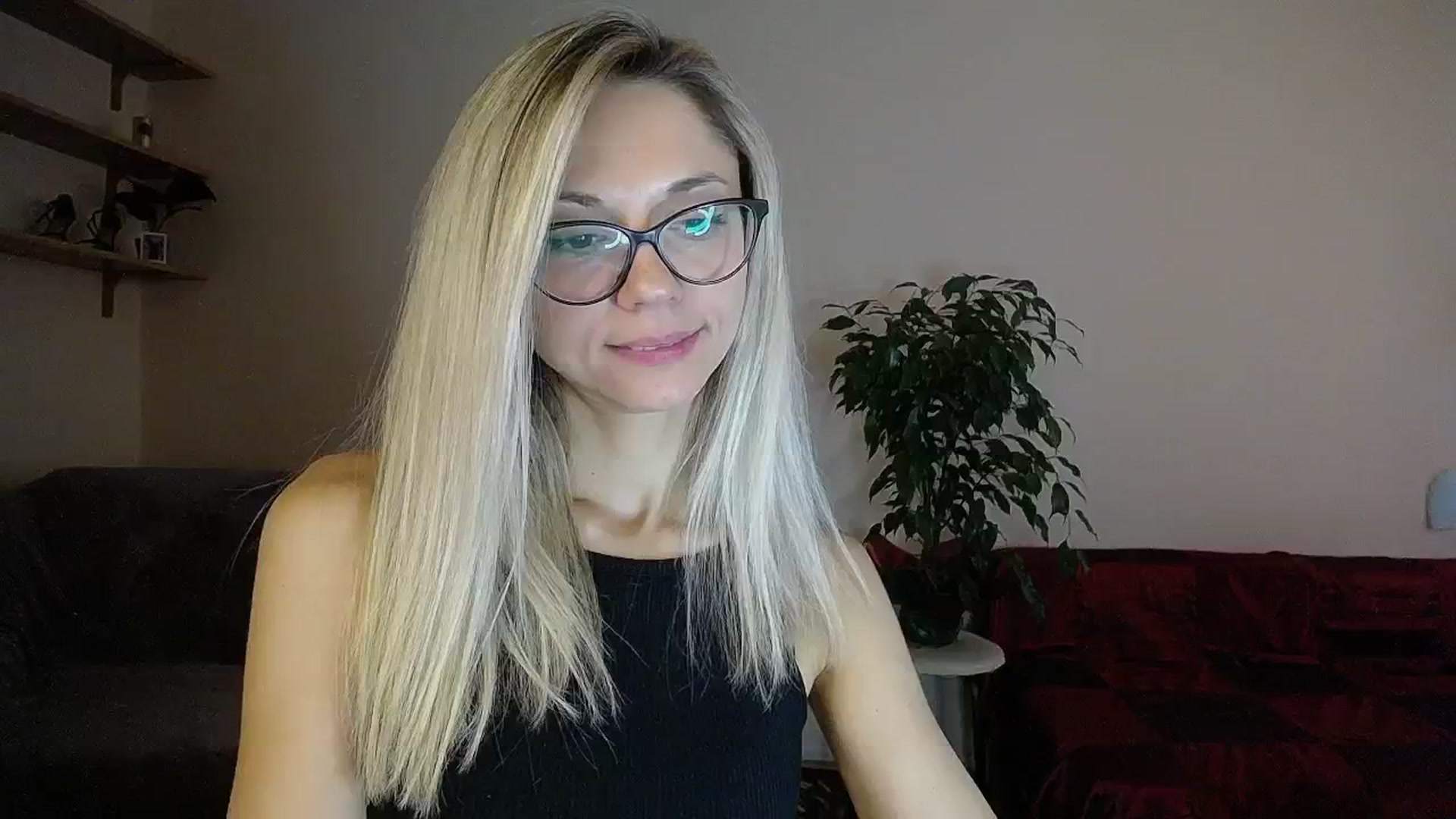 Gallery image thumbnail from Sunshine_alis's myfreecams stream on, 08/26/2024, 15:12 image 10 of 20