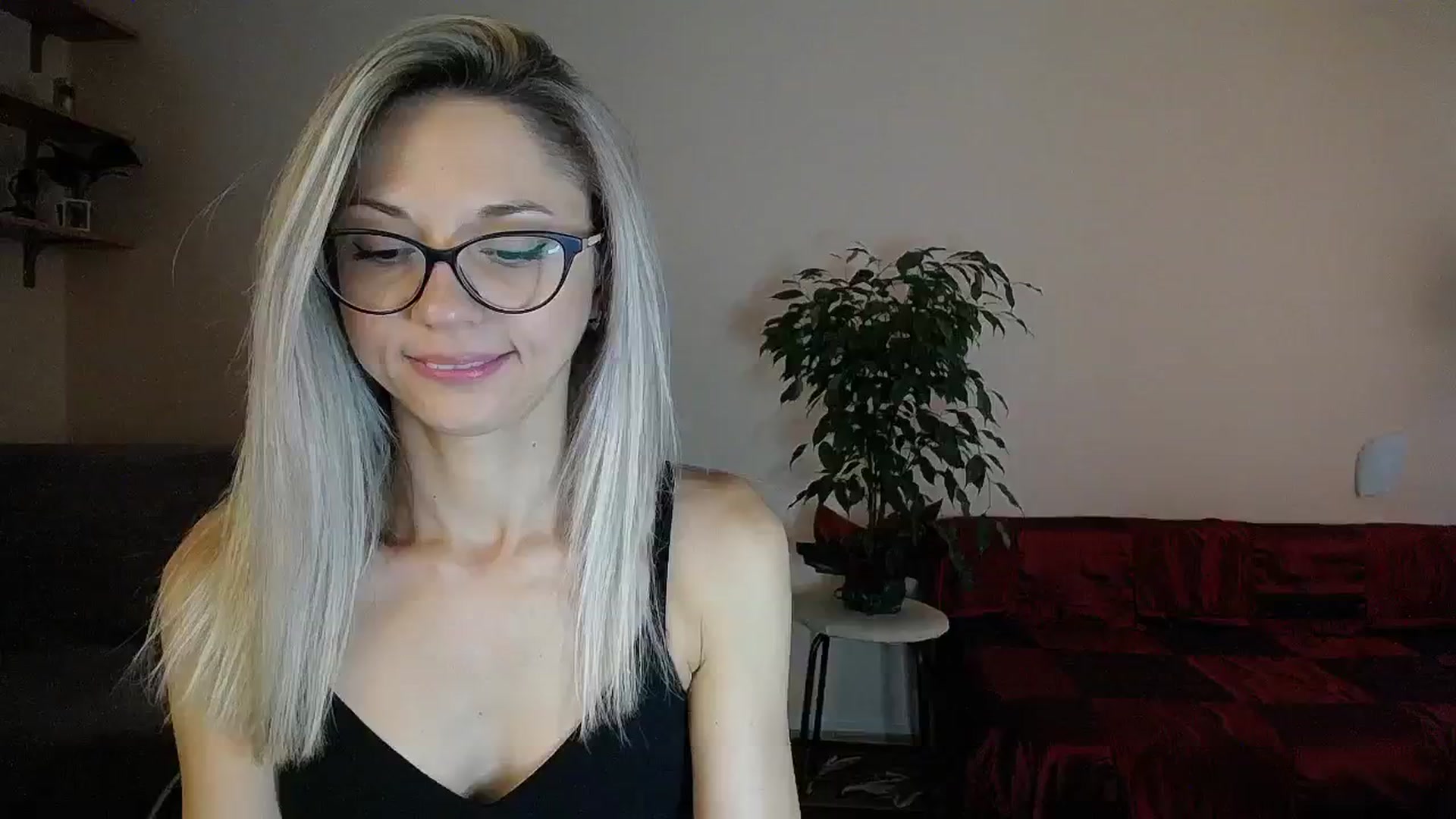 Gallery image thumbnail from Sunshine_alis's myfreecams stream on, 09/01/2024, 15:03 image 12 of 20