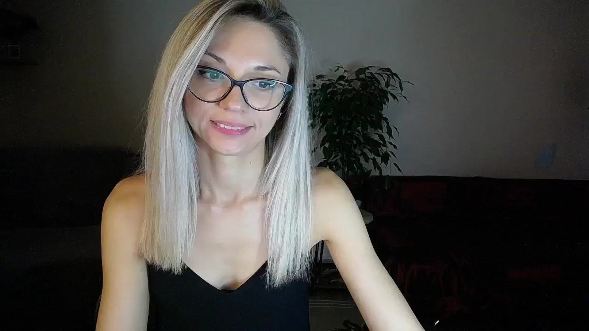 Gallery image thumbnail from Sunshine_alis's myfreecams stream on, 09/01/2024, 15:39 image 14 of 20