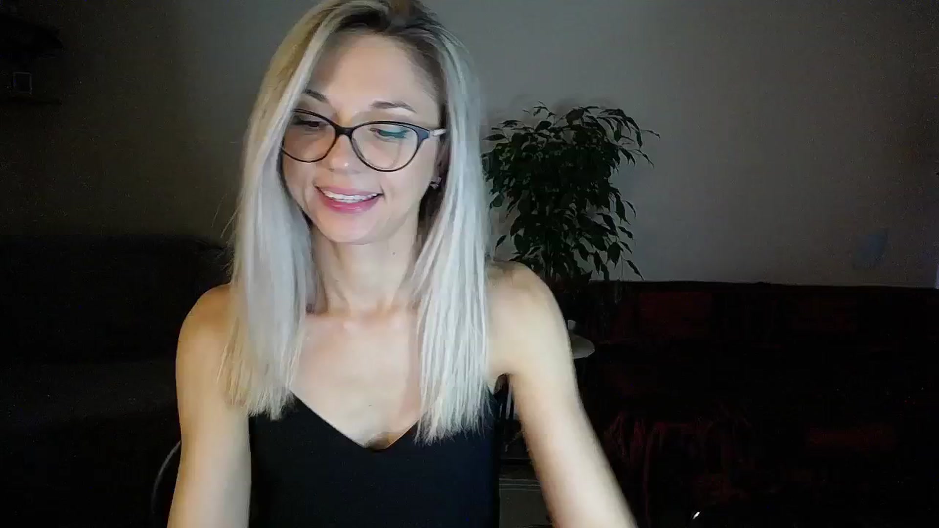 Gallery image thumbnail from Sunshine_alis's myfreecams stream on, 09/01/2024, 15:39 image 17 of 20