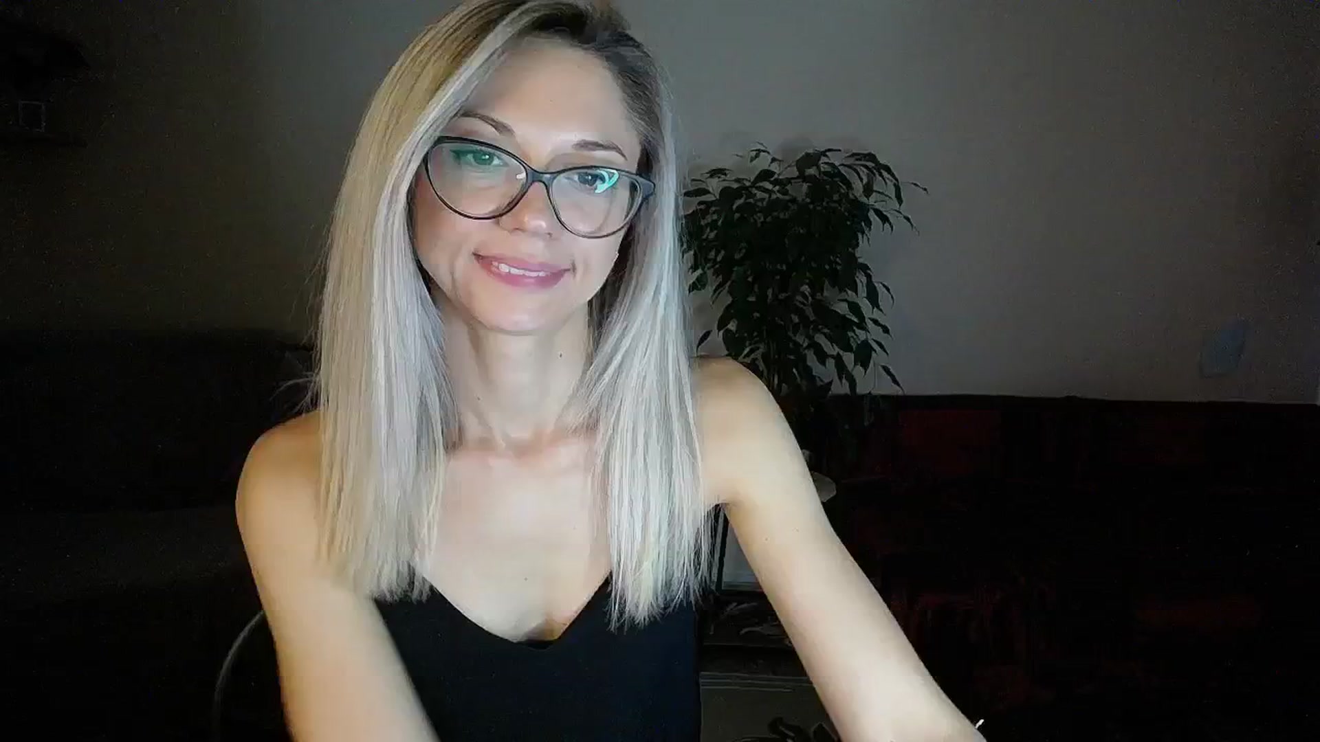 Gallery image thumbnail from Sunshine_alis's myfreecams stream on, 09/01/2024, 15:39 image 16 of 20