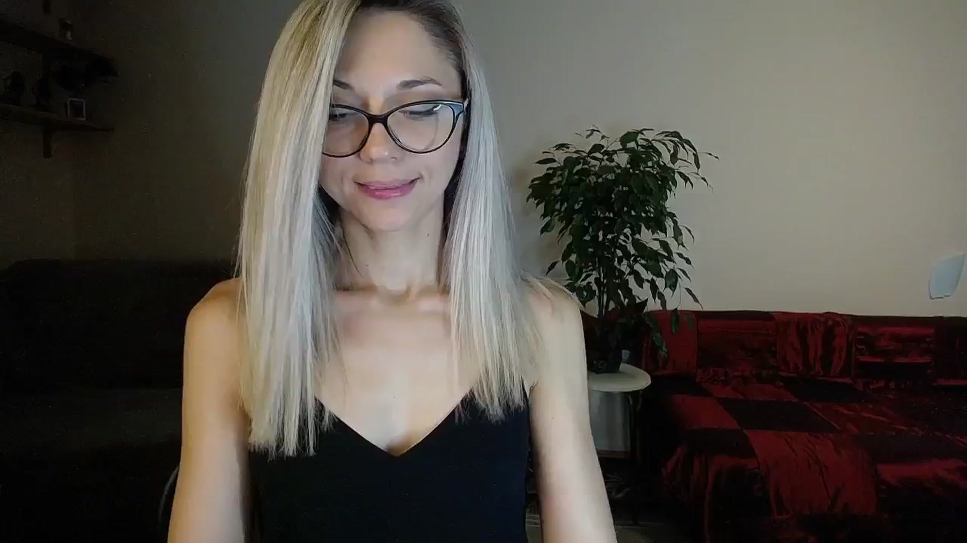 Gallery image thumbnail from Sunshine_alis's myfreecams stream on, 09/01/2024, 16:33 image 16 of 20