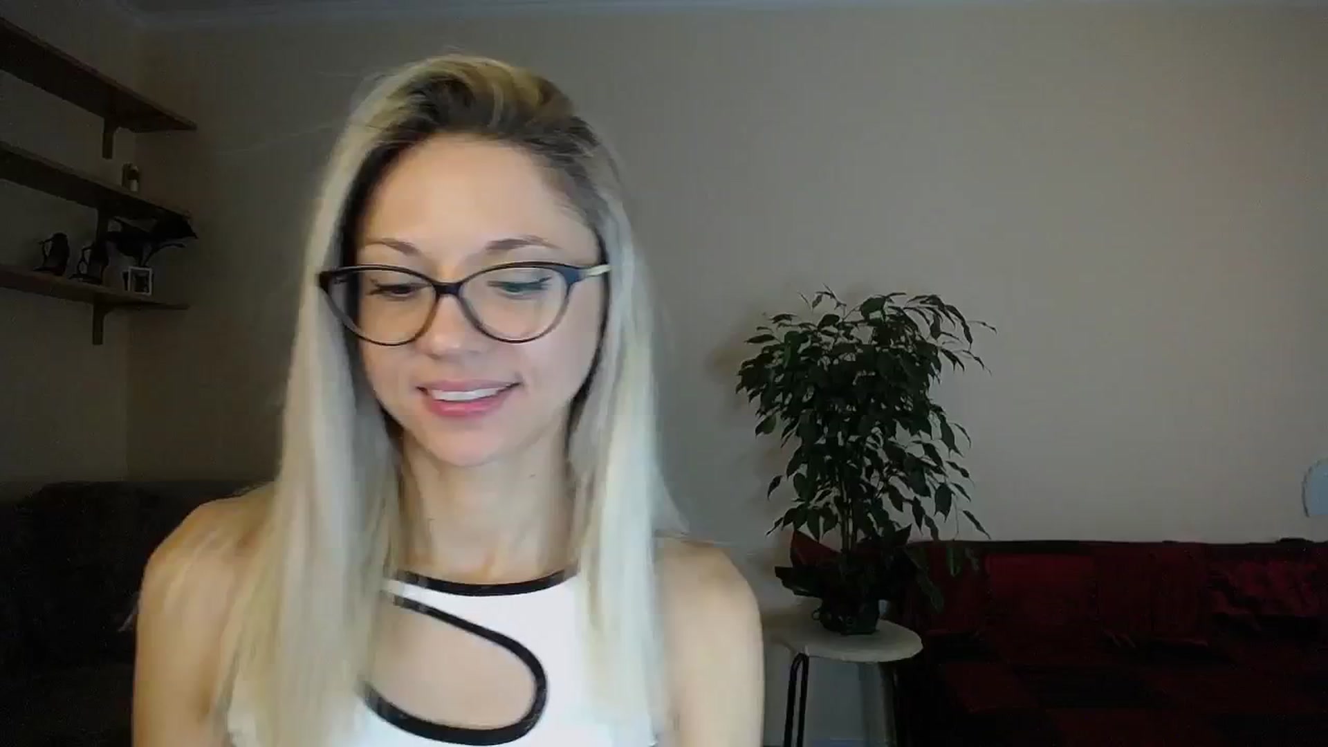 Gallery image thumbnail from Sunshine_alis's myfreecams stream on, 09/05/2024, 12:03 image 3 of 20