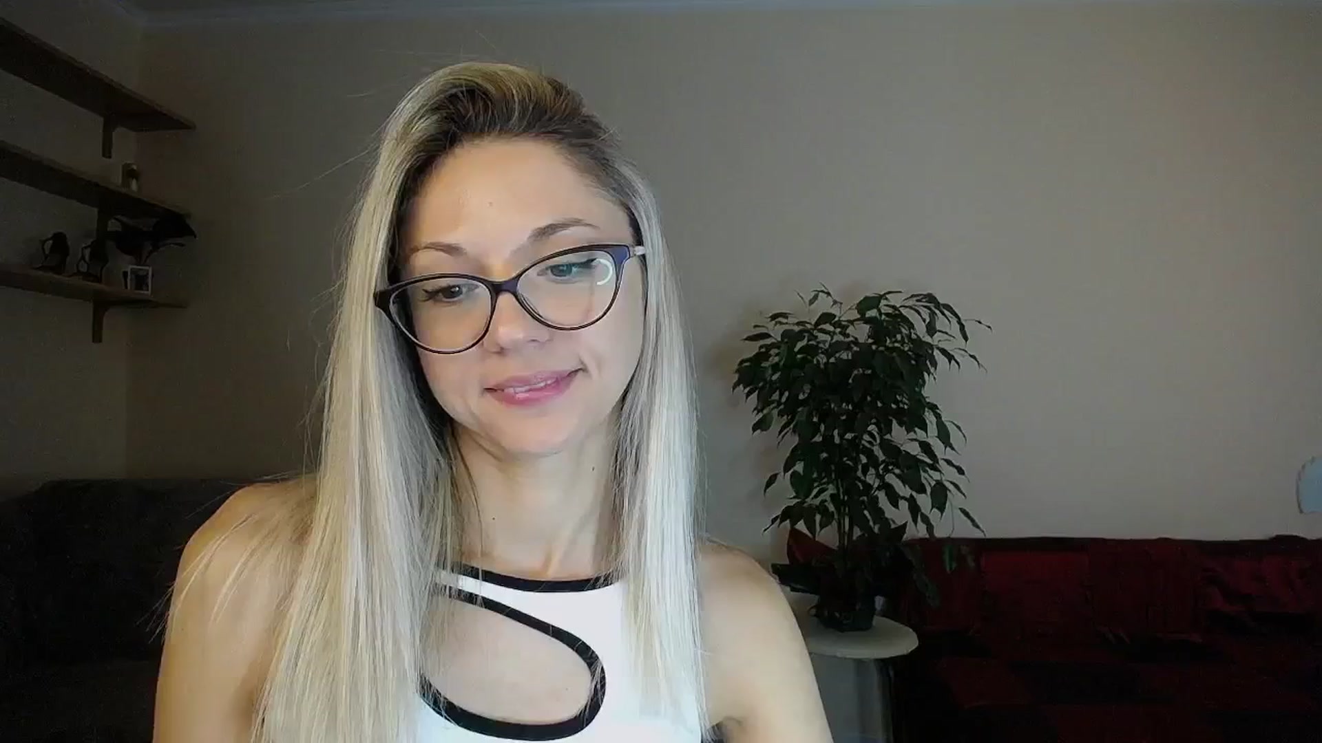 Gallery image thumbnail from Sunshine_alis's myfreecams stream on, 09/05/2024, 12:03 image 1 of 20