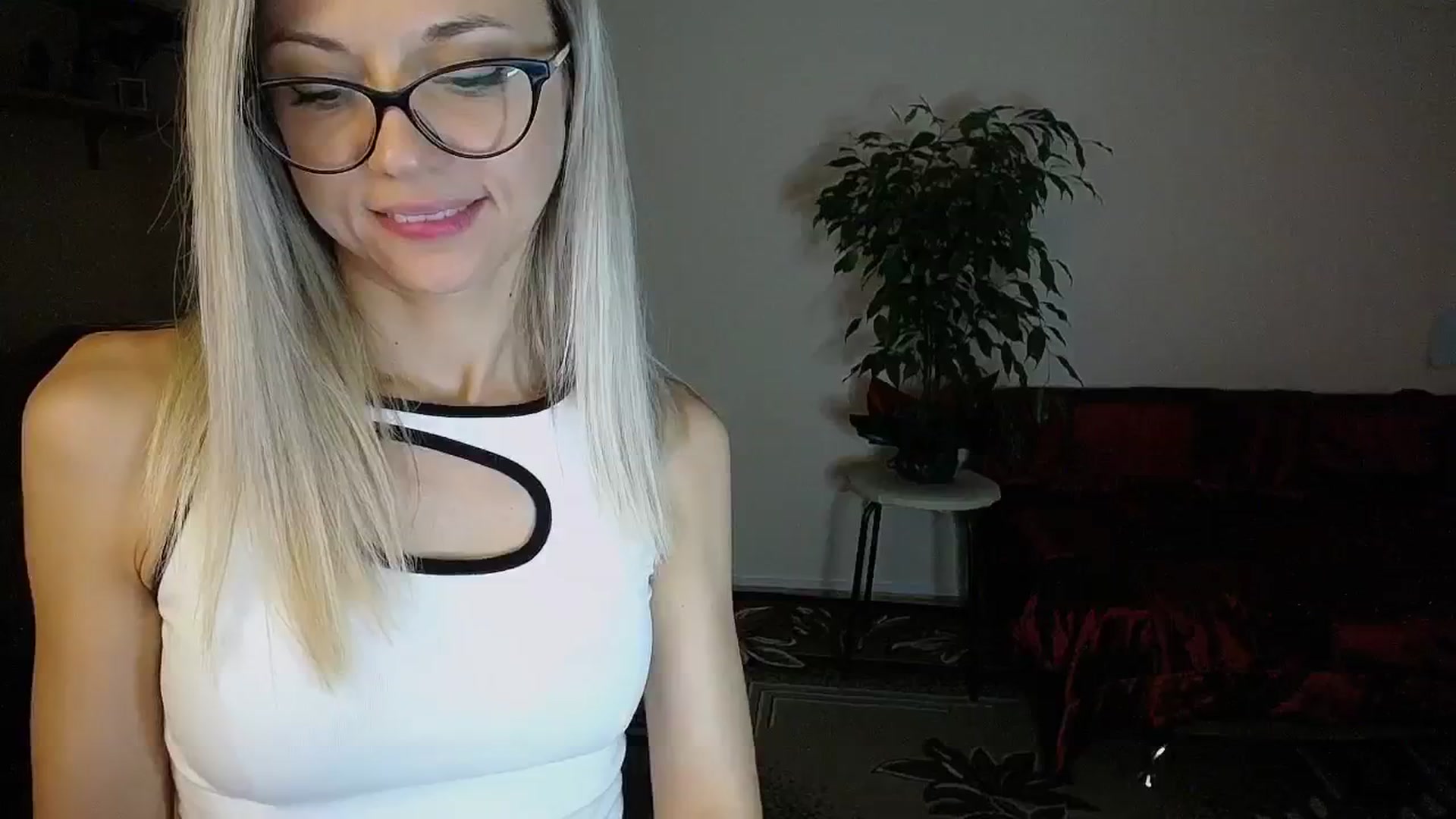 Gallery image thumbnail from Sunshine_alis's myfreecams stream on, 09/05/2024, 13:04 image 11 of 20