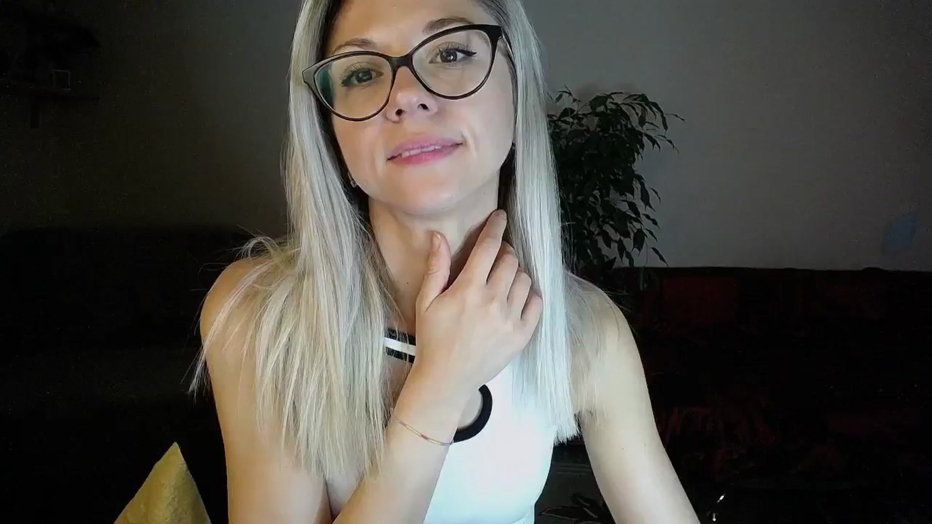 Gallery image thumbnail from Sunshine_alis's myfreecams stream on, 09/05/2024, 13:04 image 15 of 20