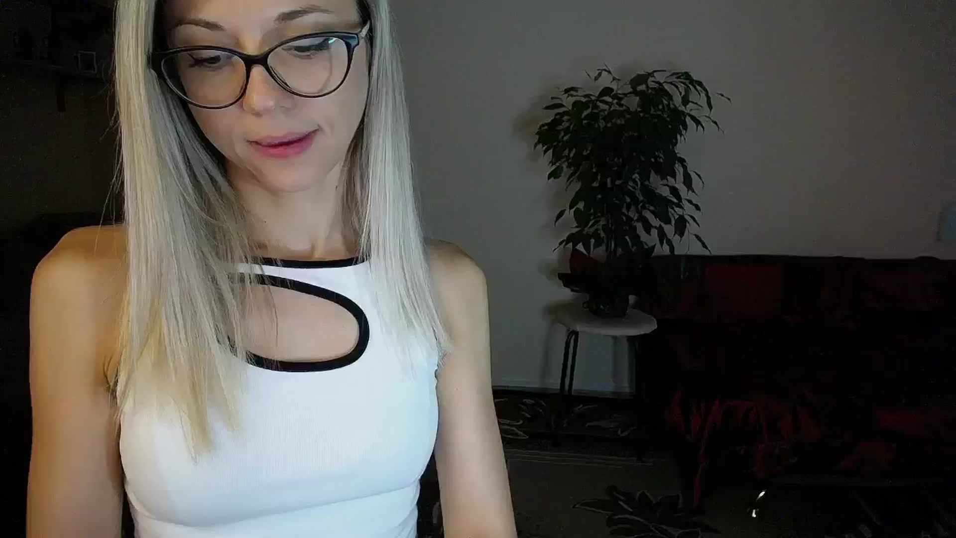 Gallery image thumbnail from Sunshine_alis's myfreecams stream on, 09/05/2024, 13:04 image 8 of 20