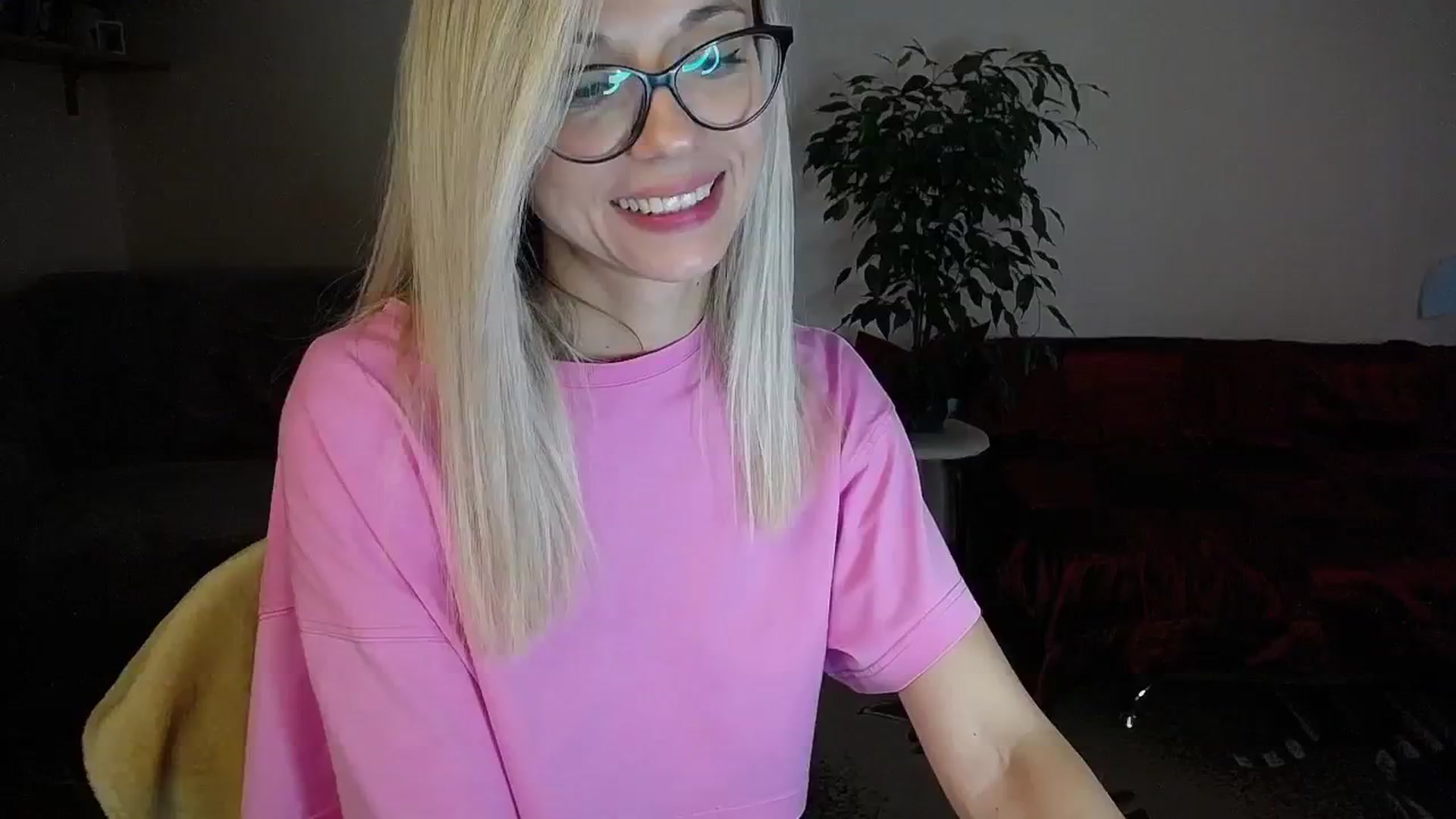 Gallery image thumbnail from Sunshine_alis's myfreecams stream on, 09/07/2024, 15:40 image 10 of 20