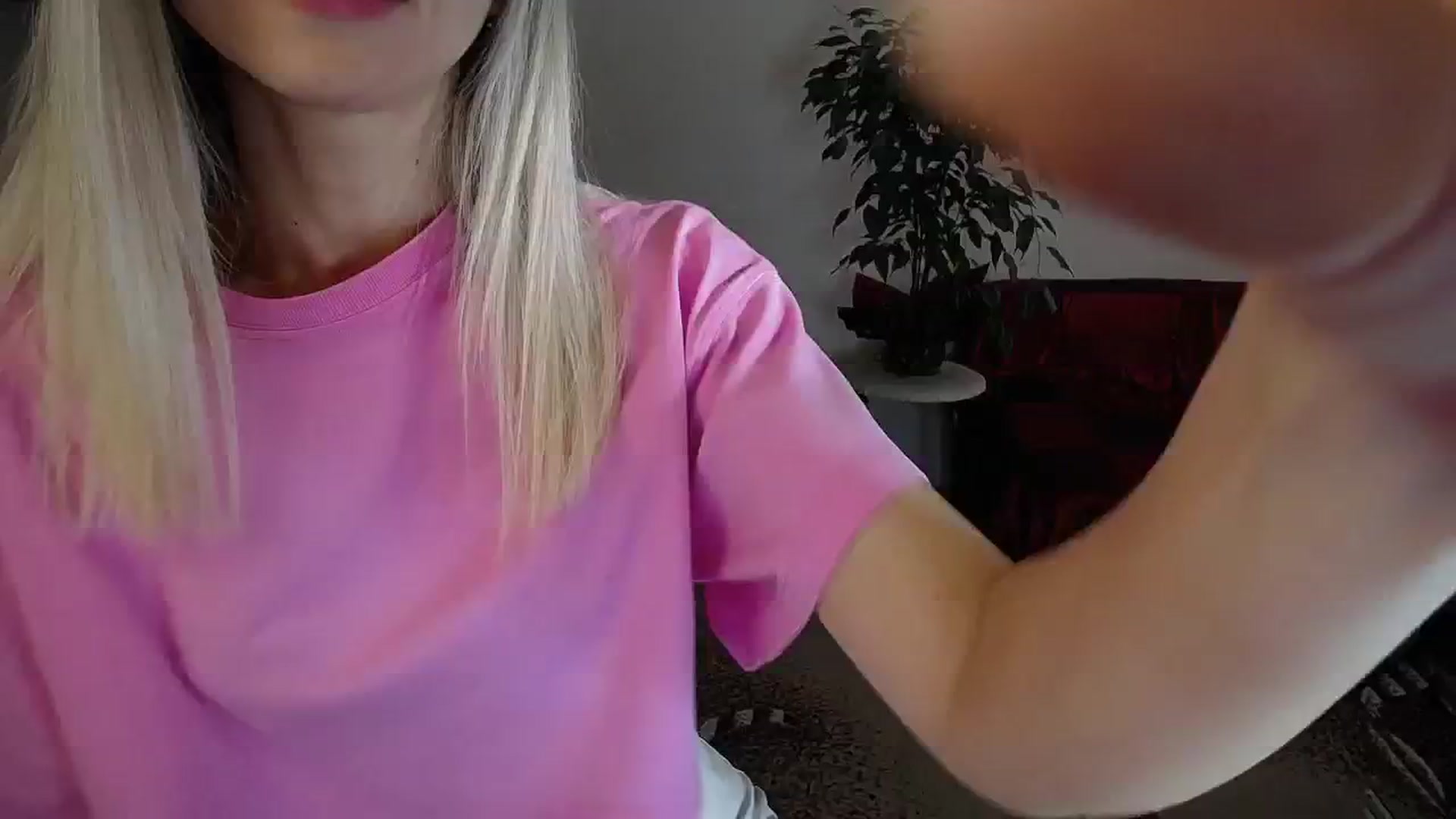 Gallery image thumbnail from Sunshine_alis's myfreecams stream on, 09/07/2024, 15:40 image 1 of 20