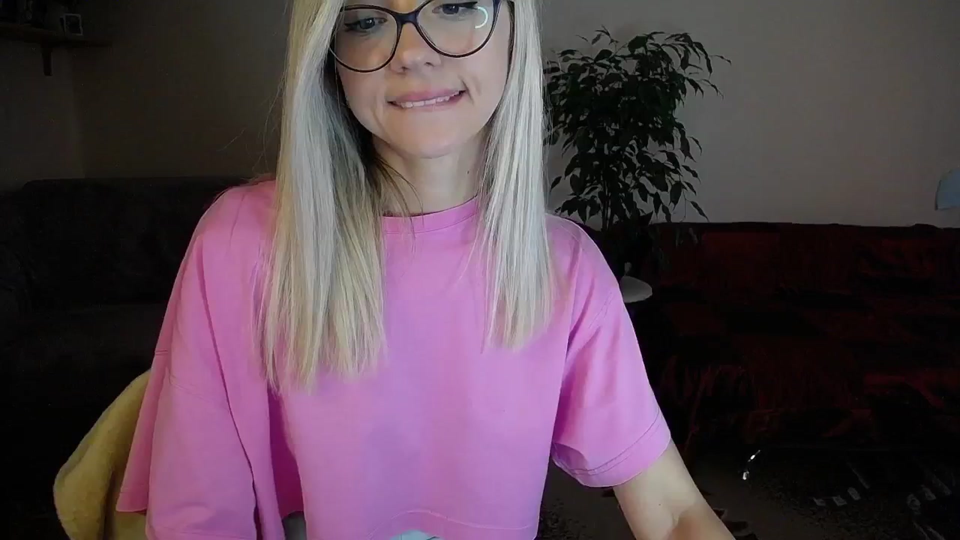 Gallery image thumbnail from Sunshine_alis's myfreecams stream on, 09/07/2024, 15:40 image 16 of 20