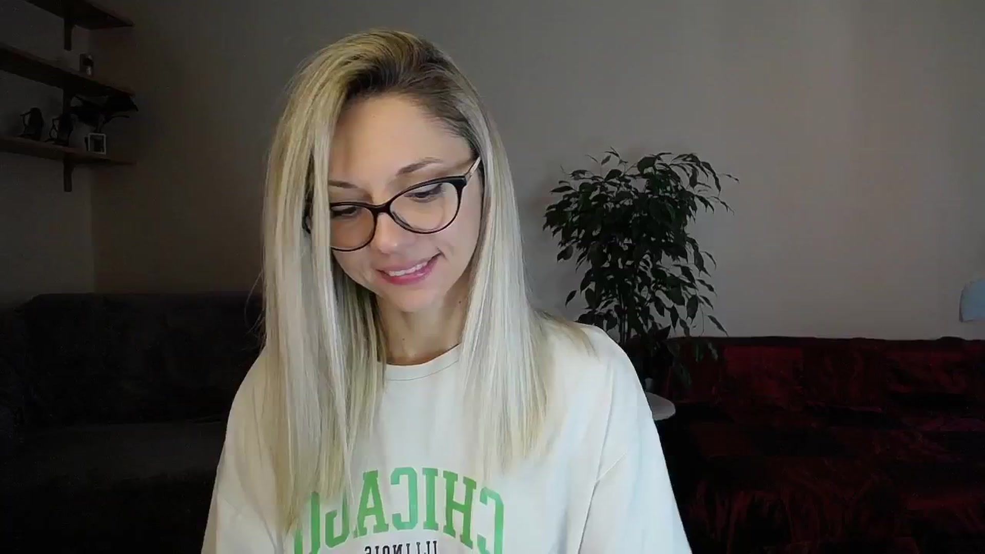 Gallery image thumbnail from Sunshine_alis's myfreecams stream on, 09/08/2024, 14:39 image 9 of 20