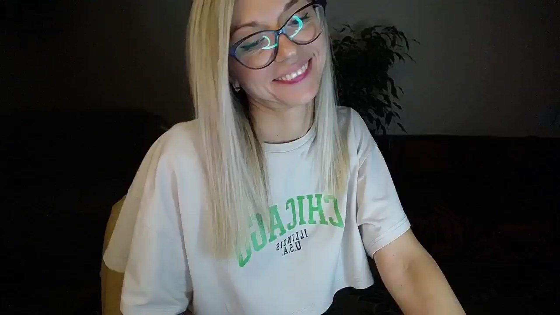 Gallery image thumbnail from Sunshine_alis's myfreecams stream on, 09/08/2024, 16:39 image 7 of 20