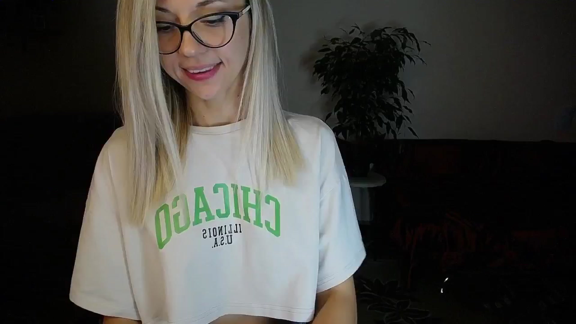 Gallery image thumbnail from Sunshine_alis's myfreecams stream on, 09/08/2024, 16:39 image 4 of 20