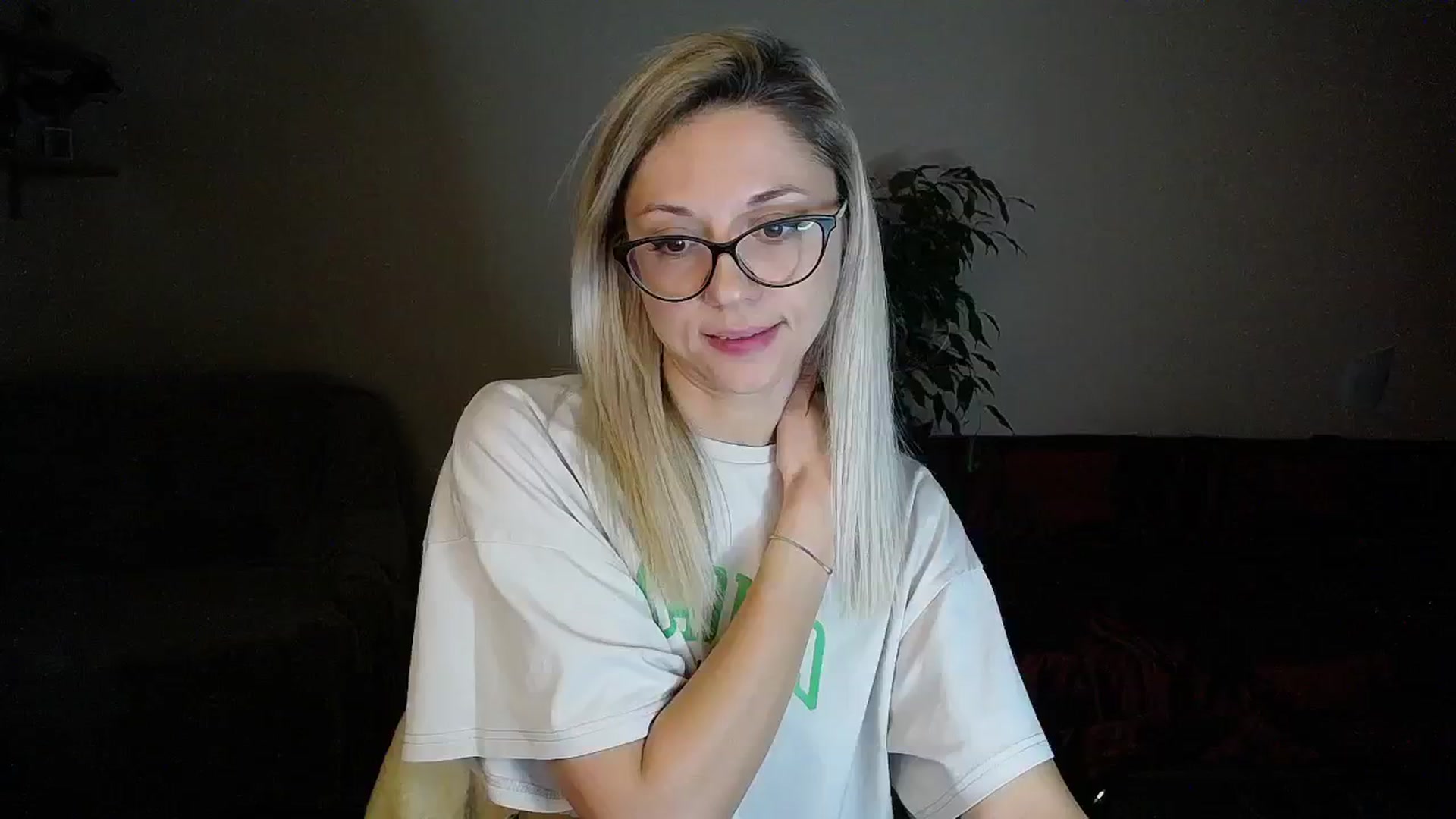Gallery image thumbnail from Sunshine_alis's myfreecams stream on, 09/08/2024, 18:05 image 7 of 20