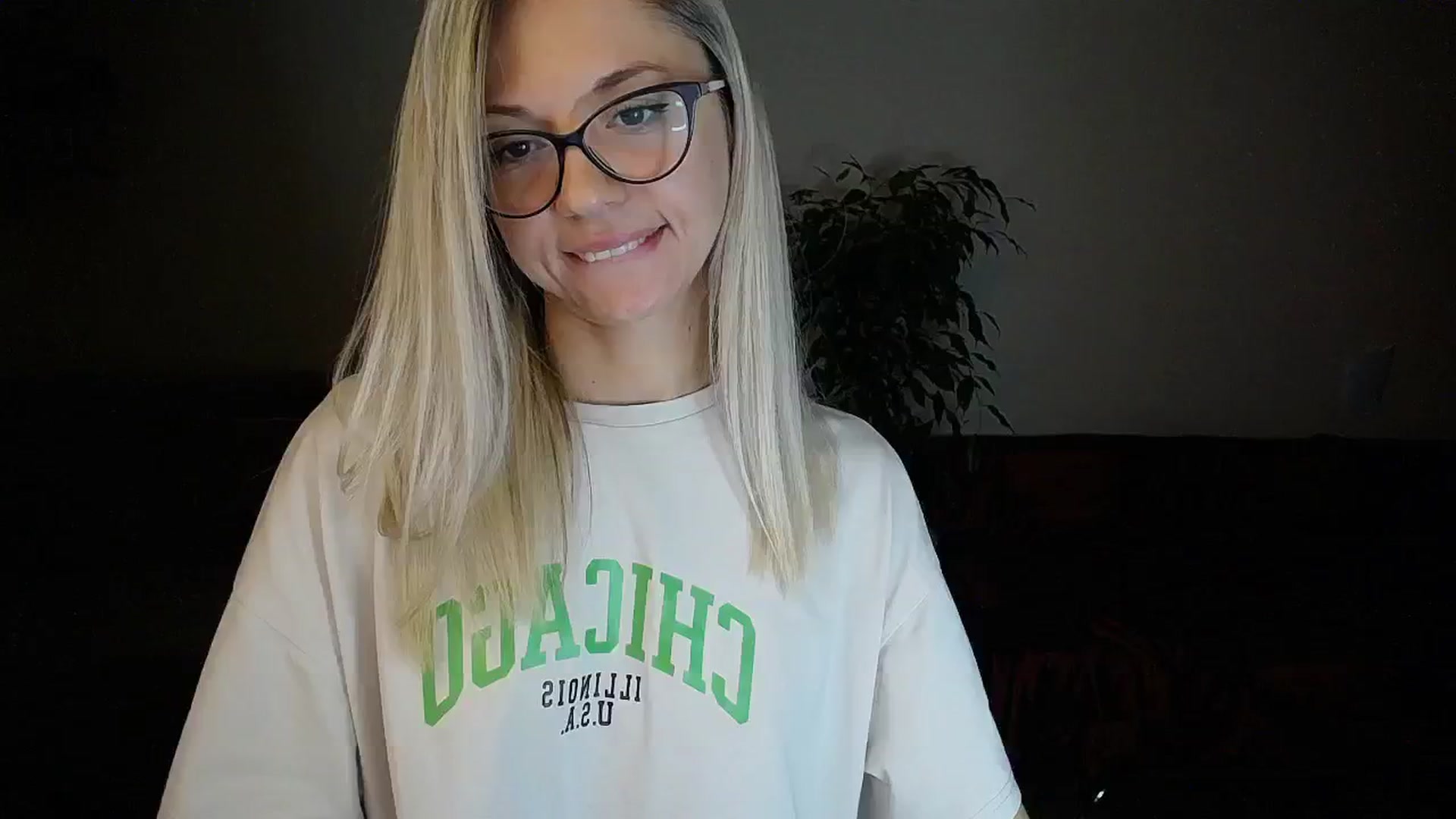 Gallery image thumbnail from Sunshine_alis's myfreecams stream on, 09/08/2024, 18:05 image 15 of 20