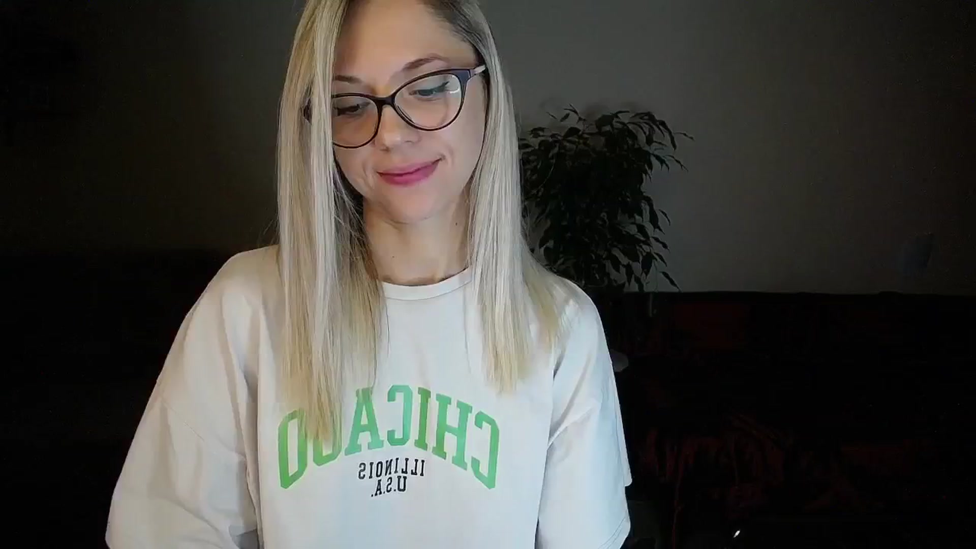 Gallery image thumbnail from Sunshine_alis's myfreecams stream on, 09/08/2024, 18:05 image 18 of 20