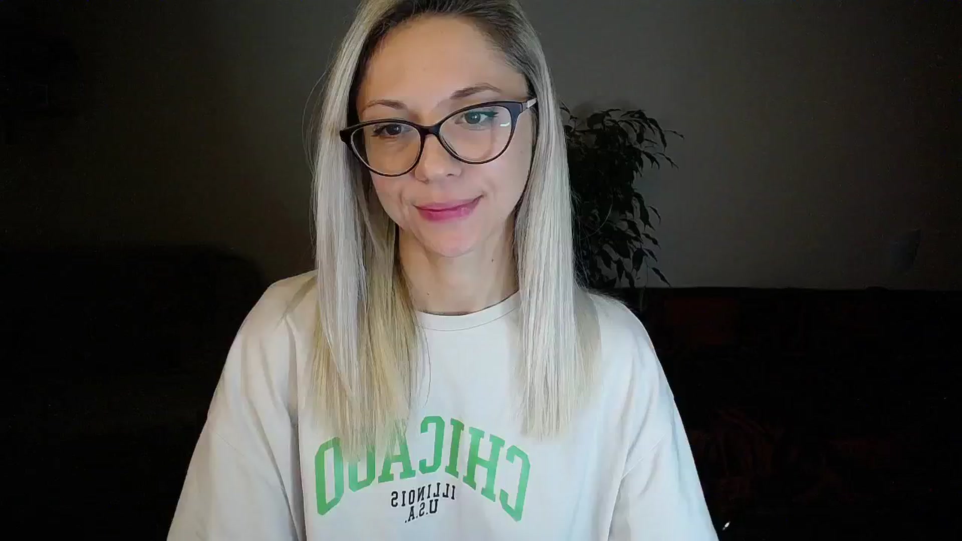 Gallery image thumbnail from Sunshine_alis's myfreecams stream on, 09/08/2024, 18:05 image 11 of 20