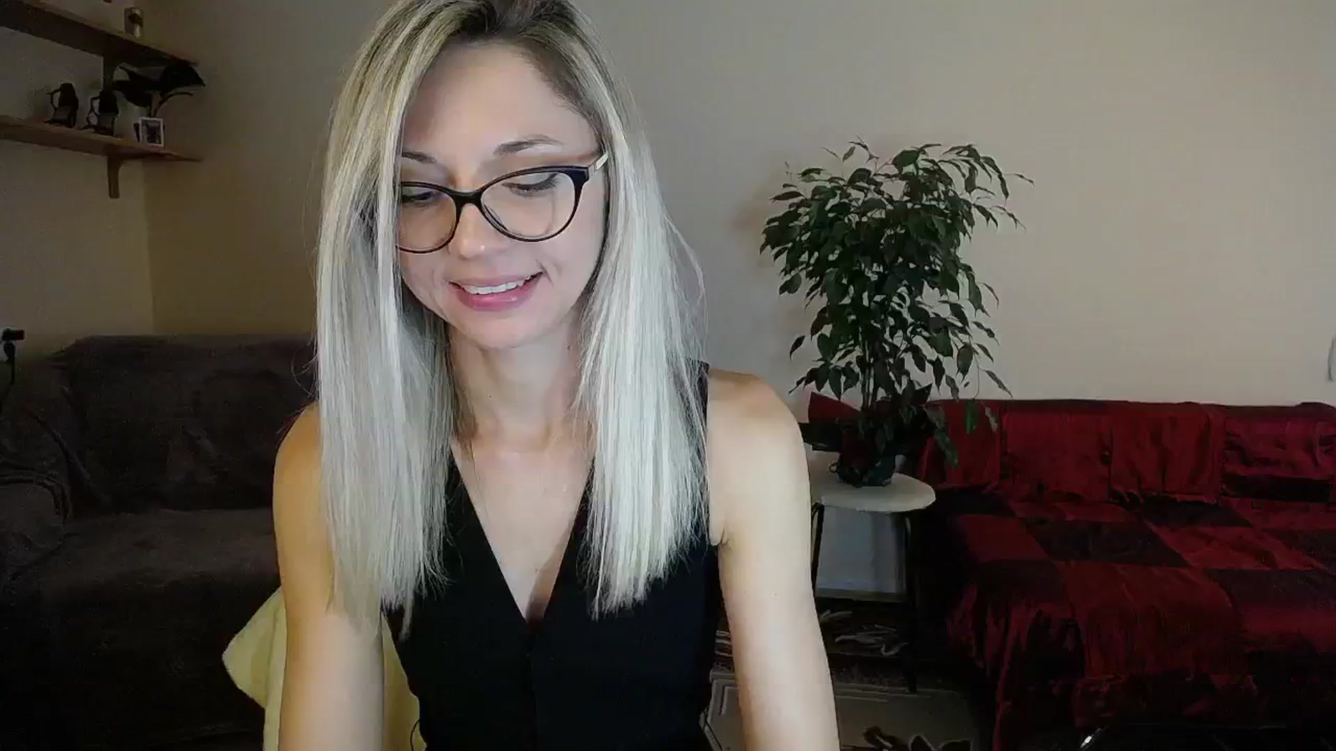 Gallery image thumbnail from Sunshine_alis's myfreecams stream on, 09/10/2024, 12:03 image 19 of 20