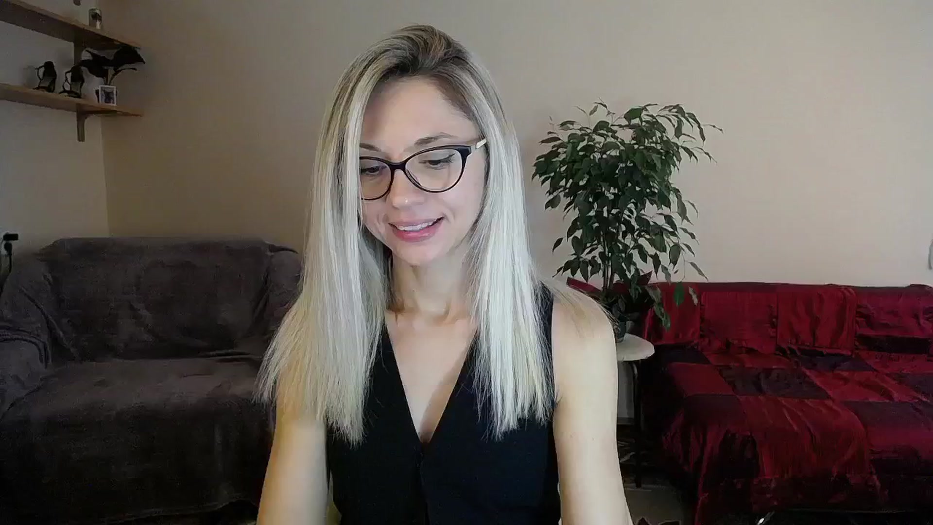 Gallery image thumbnail from Sunshine_alis's myfreecams stream on, 09/10/2024, 12:03 image 7 of 20