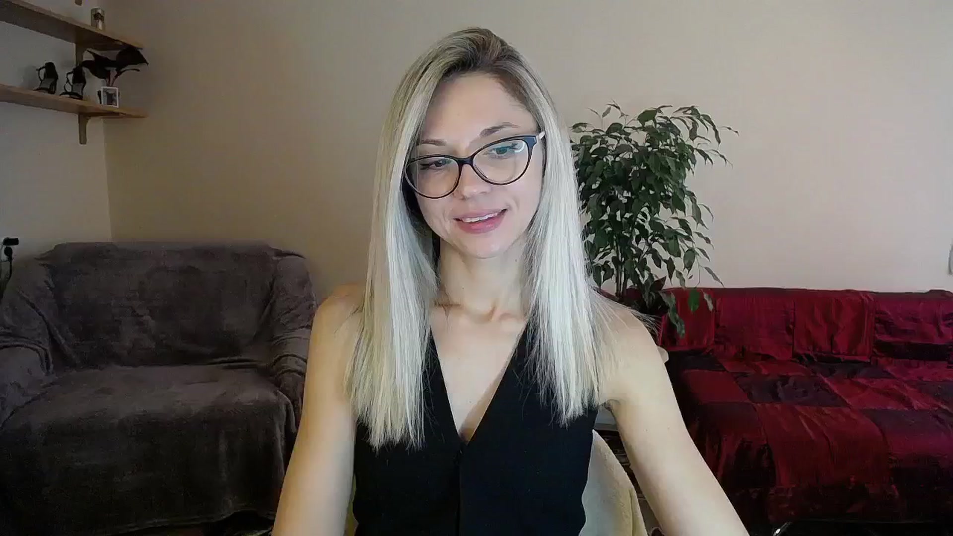 Gallery image thumbnail from Sunshine_alis's myfreecams stream on, 09/10/2024, 12:03 image 6 of 20