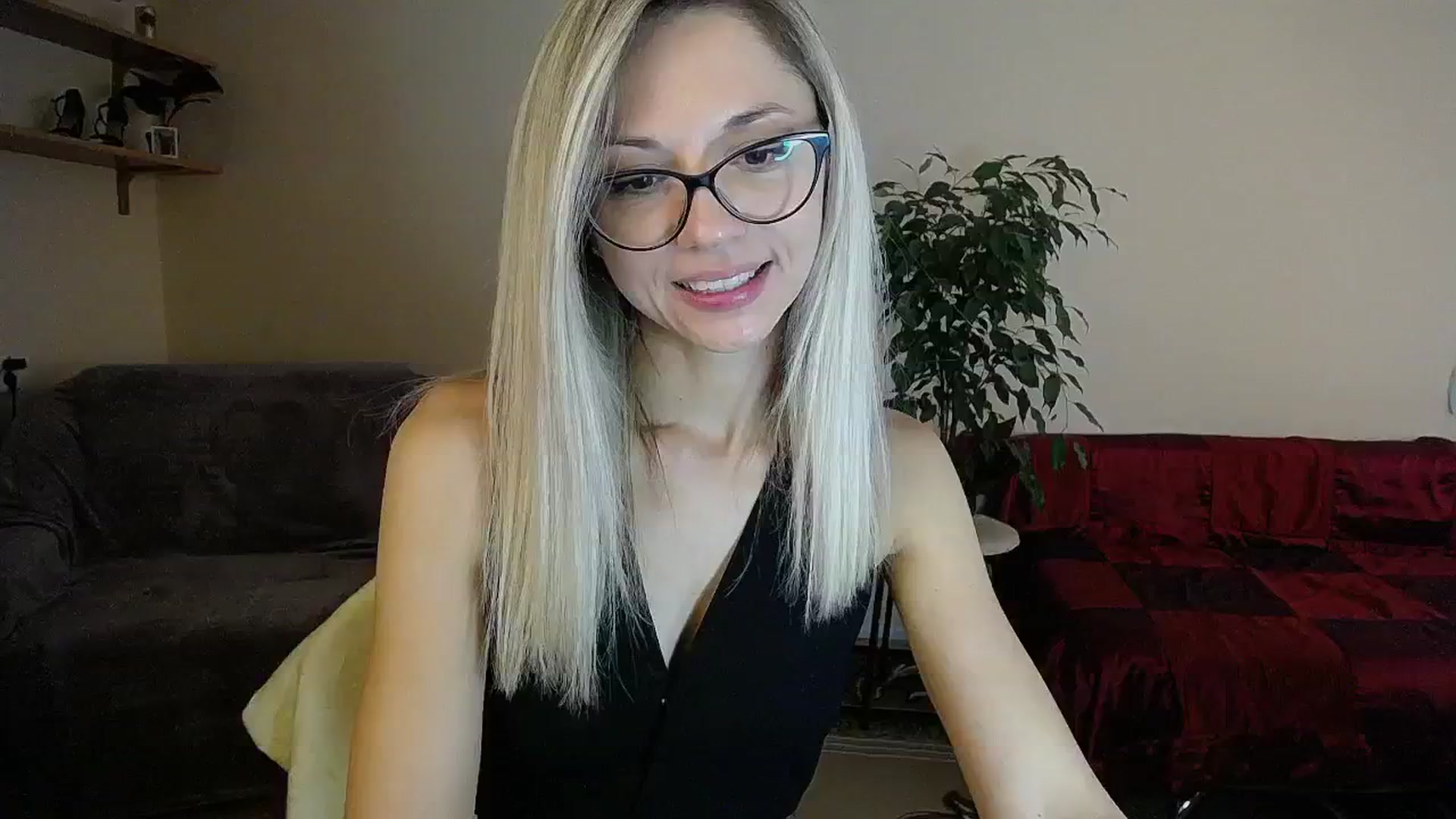 Gallery image thumbnail from Sunshine_alis's myfreecams stream on, 09/10/2024, 12:03 image 20 of 20