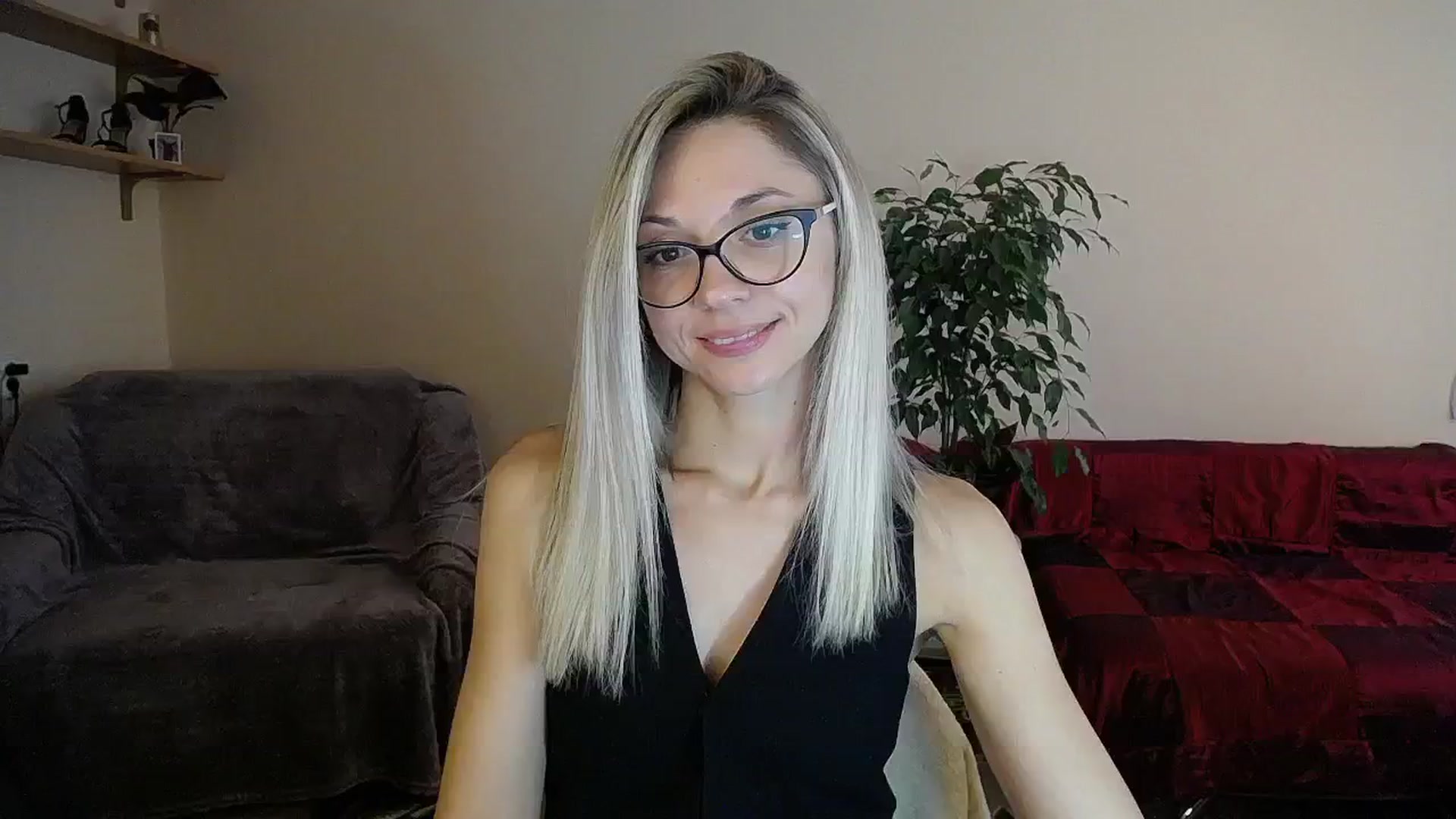 Gallery image thumbnail from Sunshine_alis's myfreecams stream on, 09/10/2024, 12:03 image 9 of 20