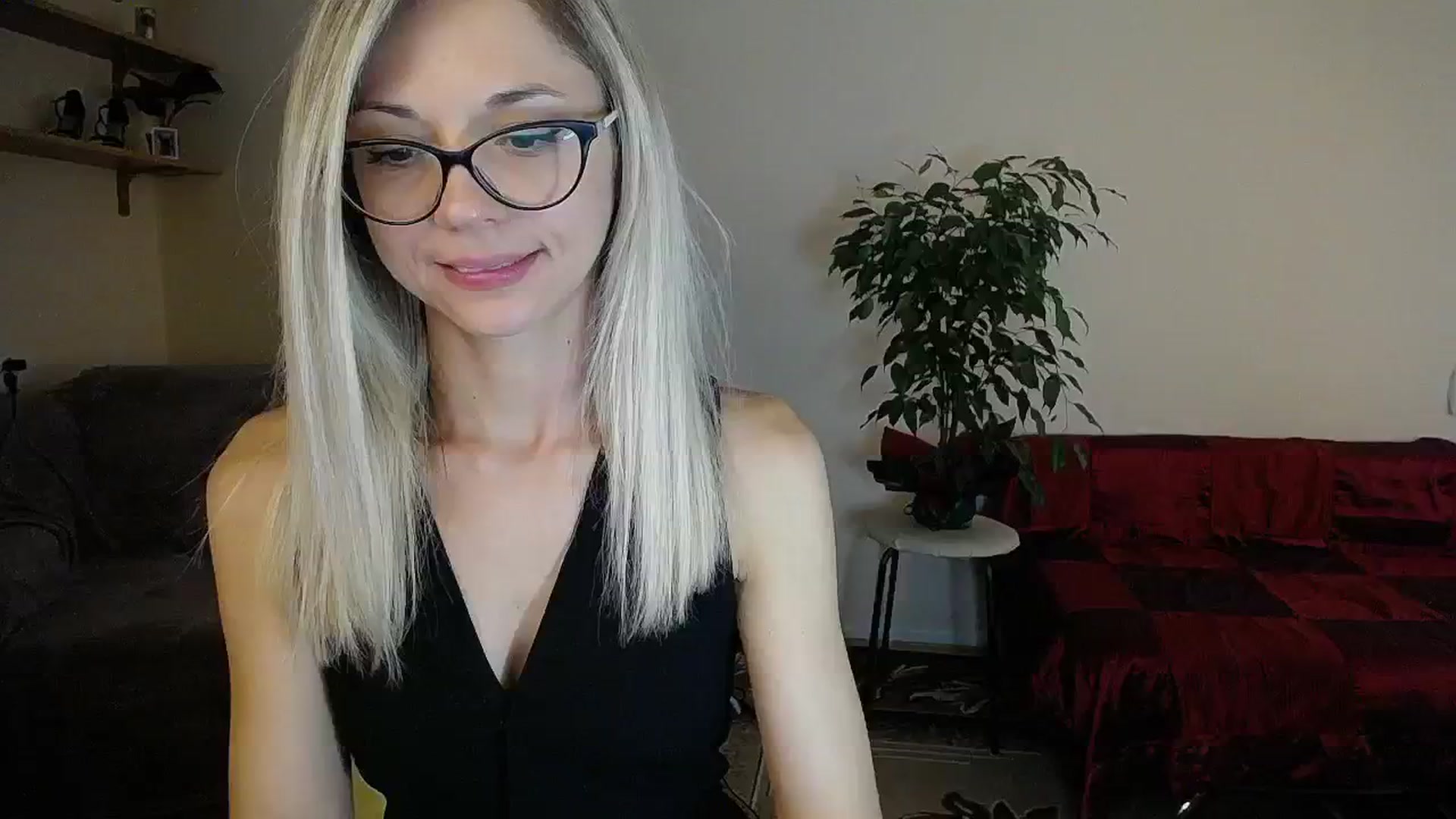 Gallery image thumbnail from Sunshine_alis's myfreecams stream on, 09/10/2024, 12:03 image 15 of 20