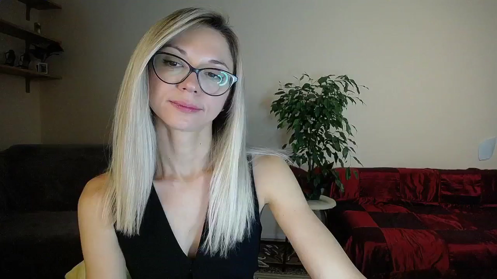 Gallery image thumbnail from Sunshine_alis's myfreecams stream on, 09/10/2024, 13:48 image 4 of 20