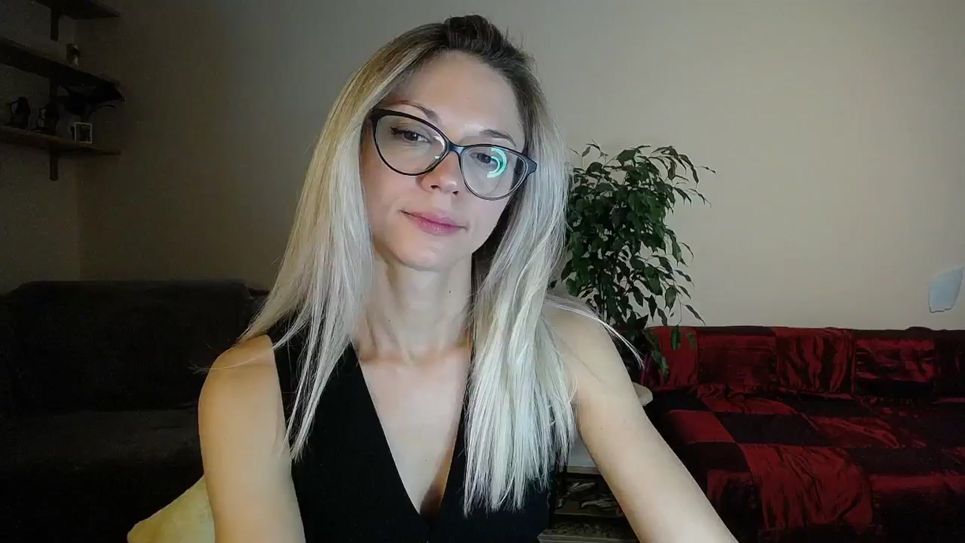 Gallery image thumbnail from Sunshine_alis's myfreecams stream on, 09/10/2024, 13:48 image 9 of 20