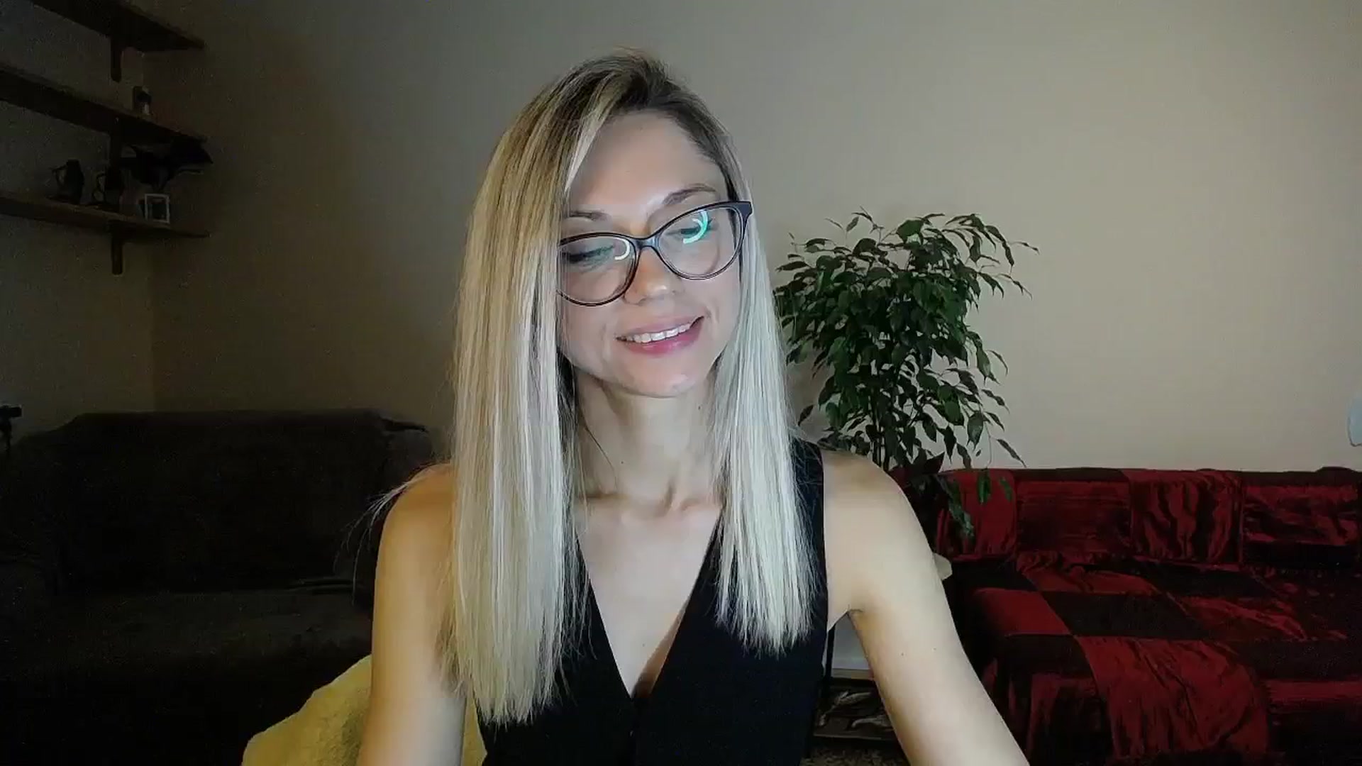 Gallery image thumbnail from Sunshine_alis's myfreecams stream on, 09/10/2024, 16:01 image 15 of 20
