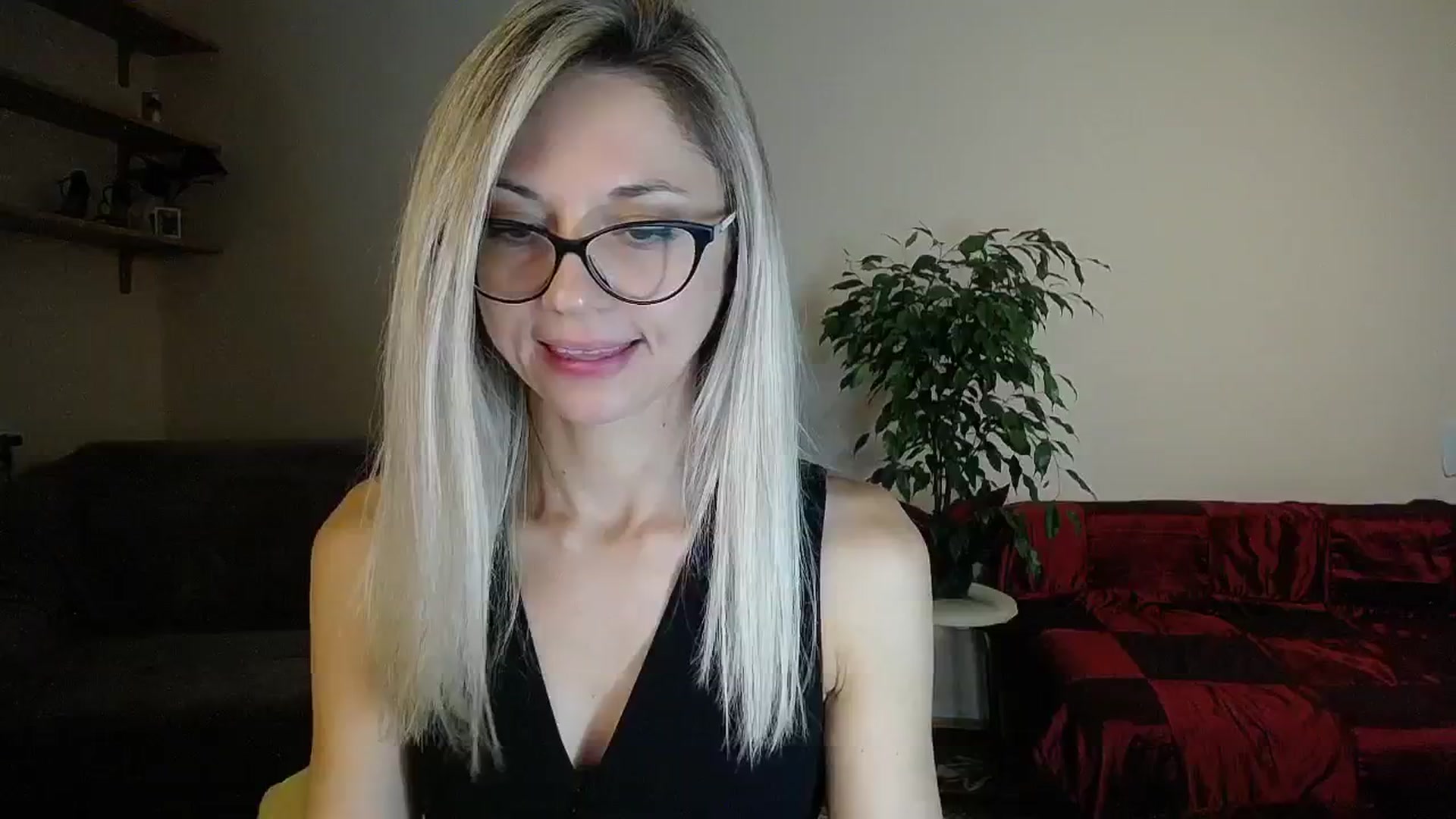 Gallery image thumbnail from Sunshine_alis's myfreecams stream on, 09/10/2024, 16:01 image 10 of 20