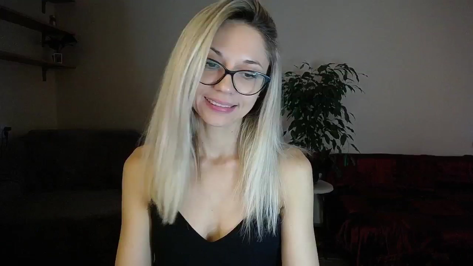 Gallery image thumbnail from Sunshine_alis's myfreecams stream on, 09/13/2024, 12:50 image 12 of 20