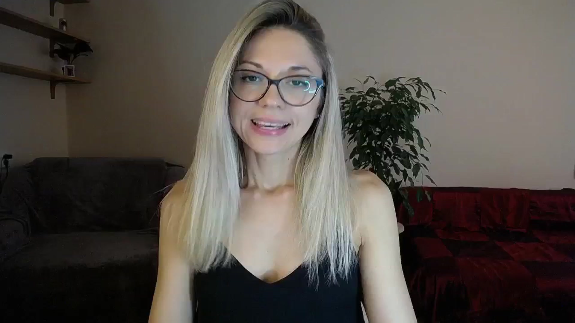 Gallery image thumbnail from Sunshine_alis's myfreecams stream on, 09/13/2024, 12:50 image 3 of 20