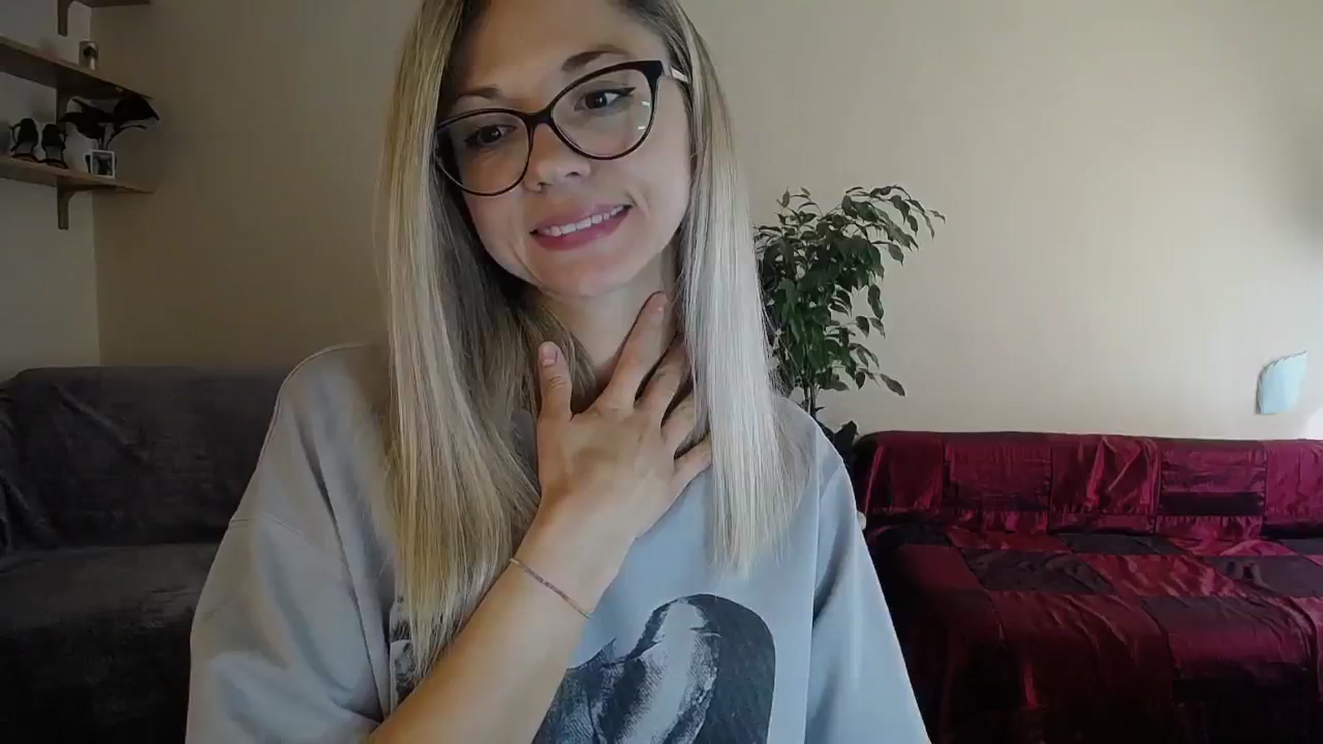 Gallery image thumbnail from Sunshine_alis's myfreecams stream on, 09/17/2024, 11:33 image 7 of 20
