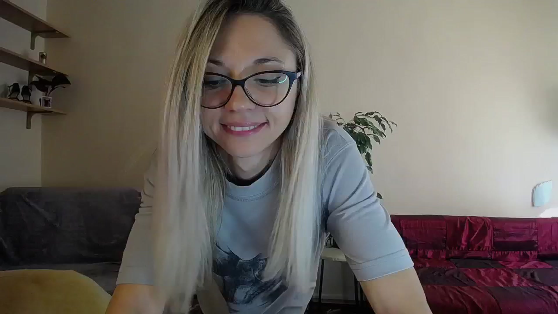 Gallery image thumbnail from Sunshine_alis's myfreecams stream on, 09/17/2024, 12:11 image 2 of 20
