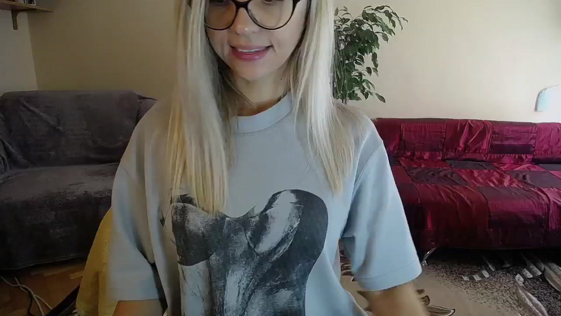 Gallery image thumbnail from Sunshine_alis's myfreecams stream on, 09/17/2024, 12:11 image 10 of 20