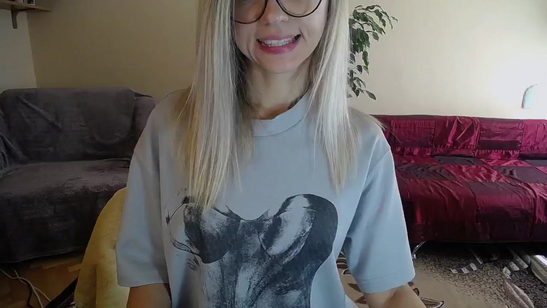 Gallery image thumbnail from Sunshine_alis's myfreecams stream on, 09/17/2024, 12:11 image 17 of 20