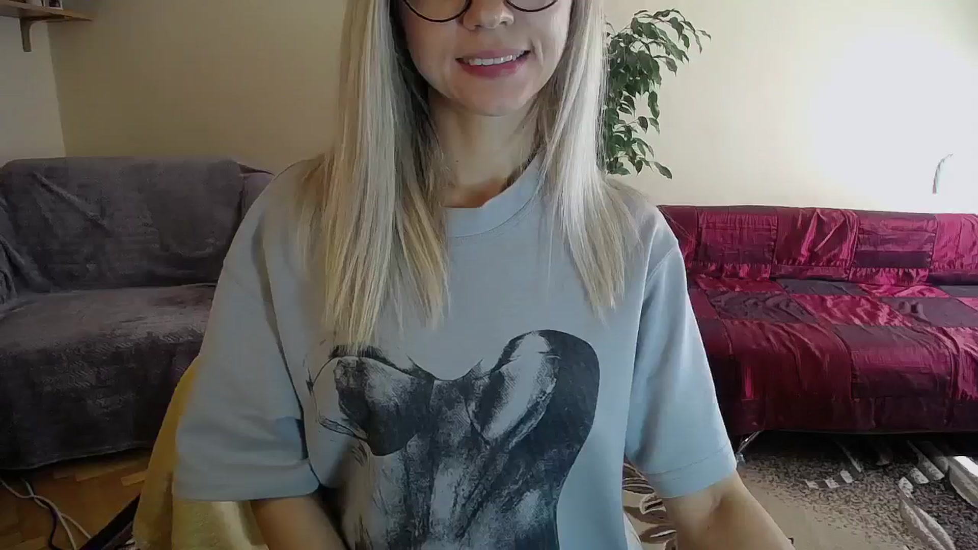 Gallery image thumbnail from Sunshine_alis's myfreecams stream on, 09/17/2024, 12:11 image 18 of 20