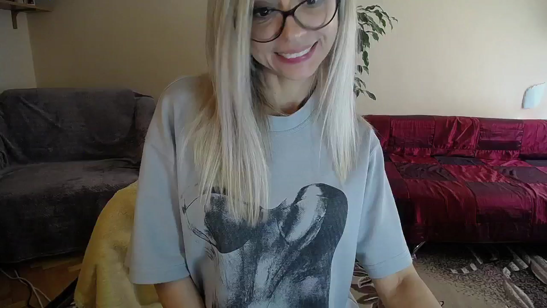 Gallery image thumbnail from Sunshine_alis's myfreecams stream on, 09/17/2024, 12:11 image 14 of 20