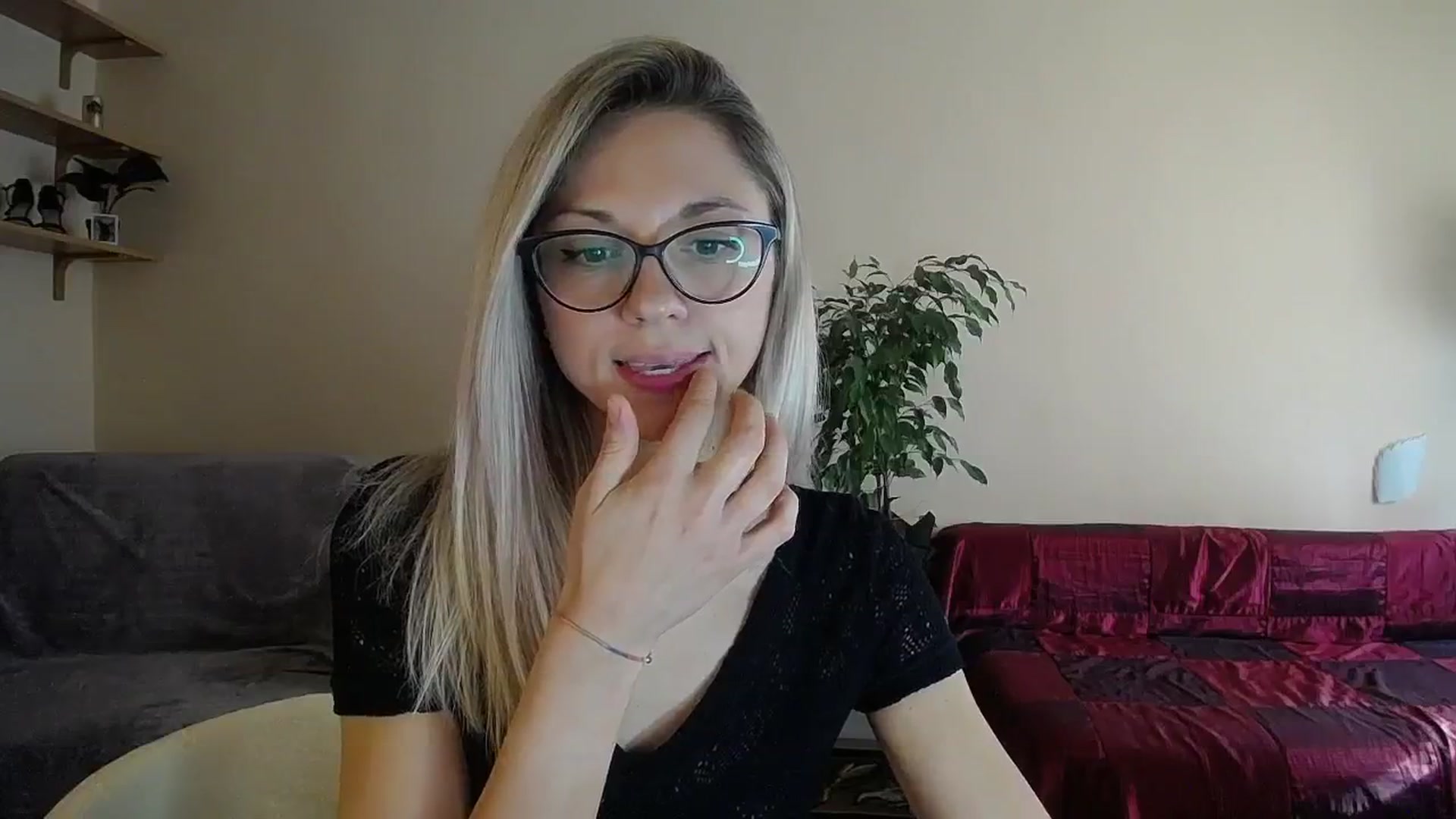 Gallery image thumbnail from Sunshine_alis's myfreecams stream on, 09/17/2024, 14:14 image 19 of 20